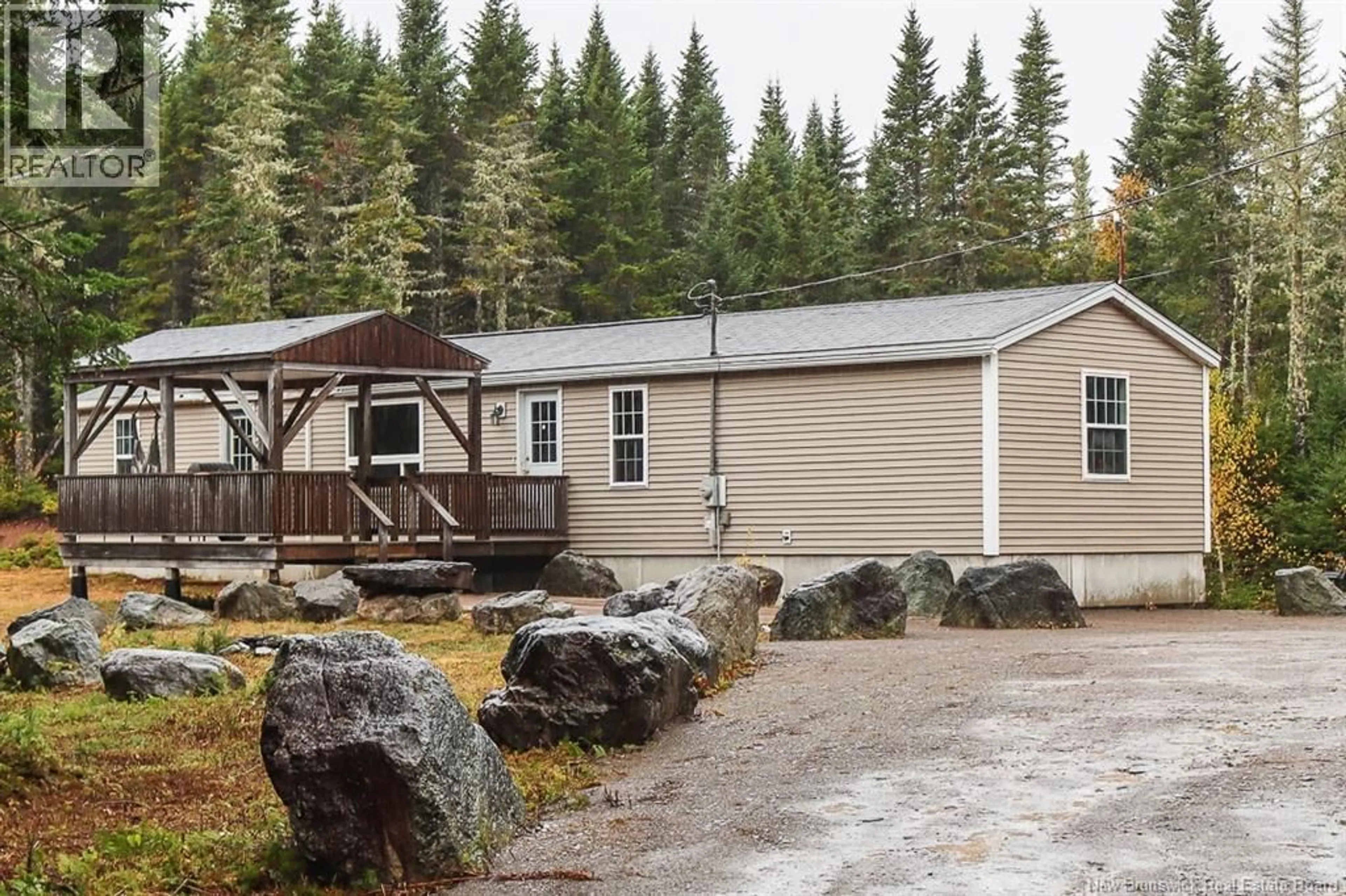 Home with vinyl exterior material, unknown for 45 MCMAHON ROAD, Barnesville New Brunswick E5N3S6