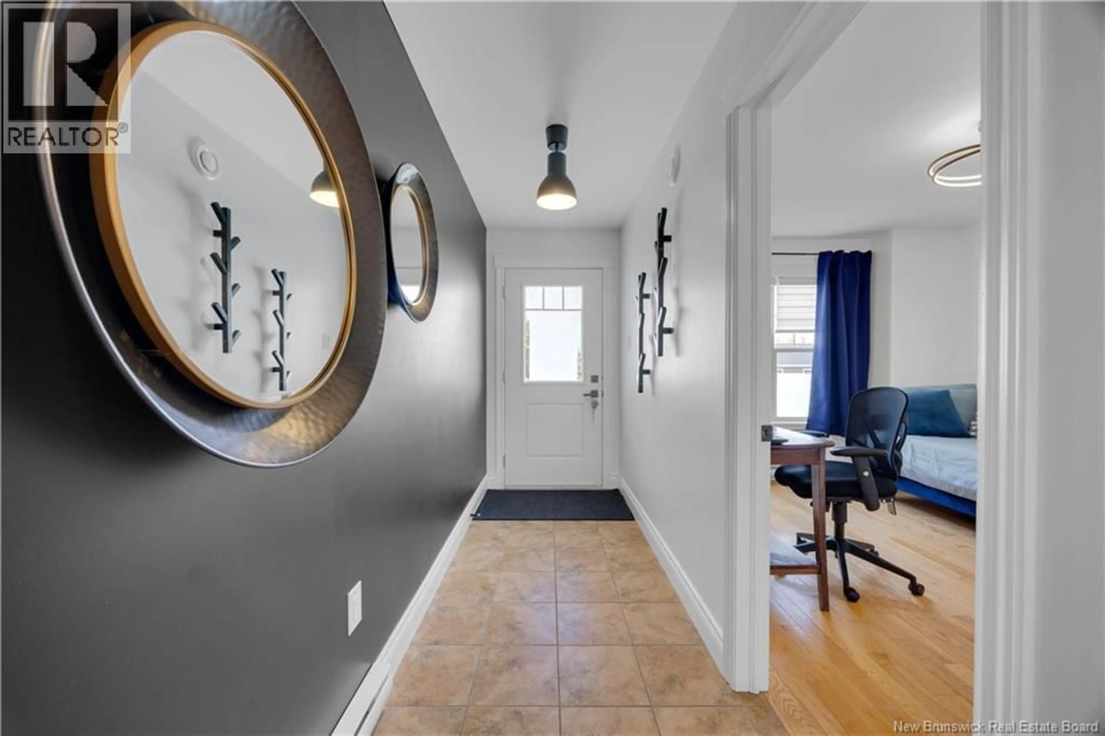 Indoor entryway for 35 MOSAIC DRIVE, Saint John New Brunswick E2J0K1