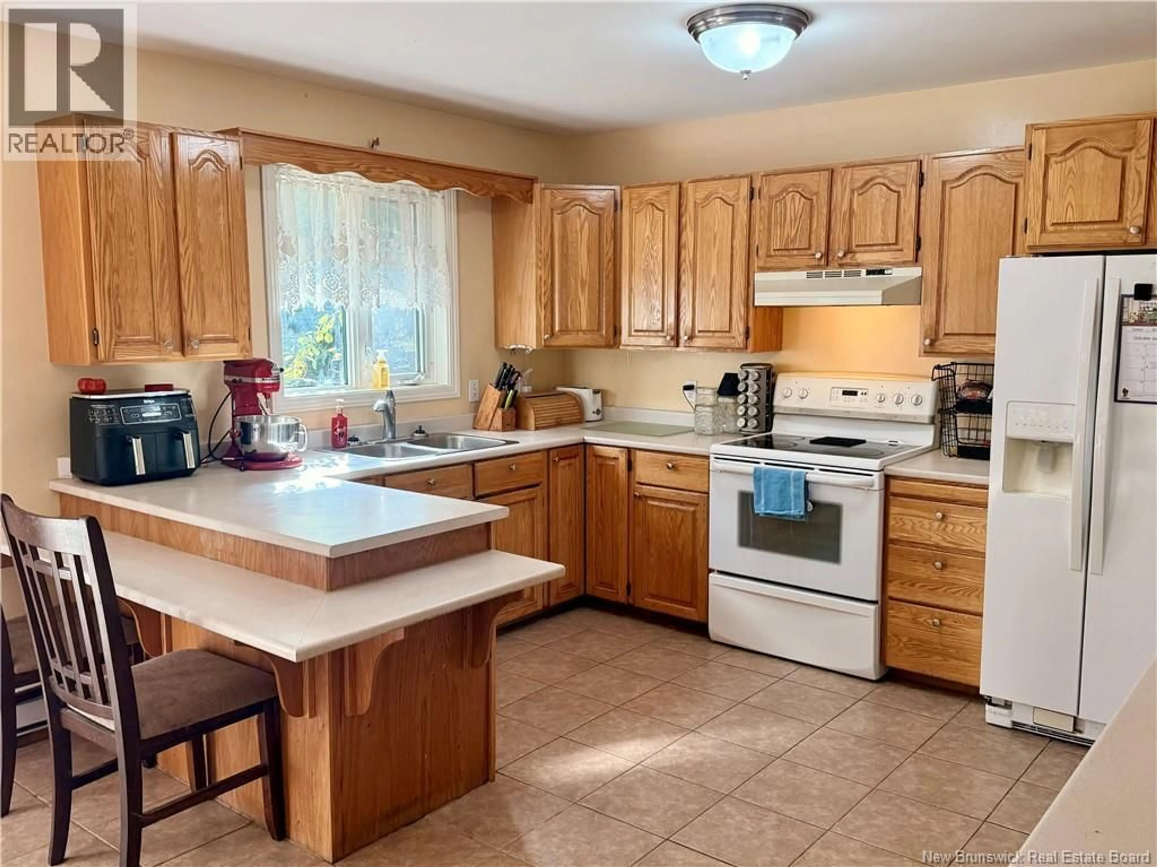 Standard kitchen, unknown for 23 NEWMAN STREET, New Maryland New Brunswick E3C1M3
