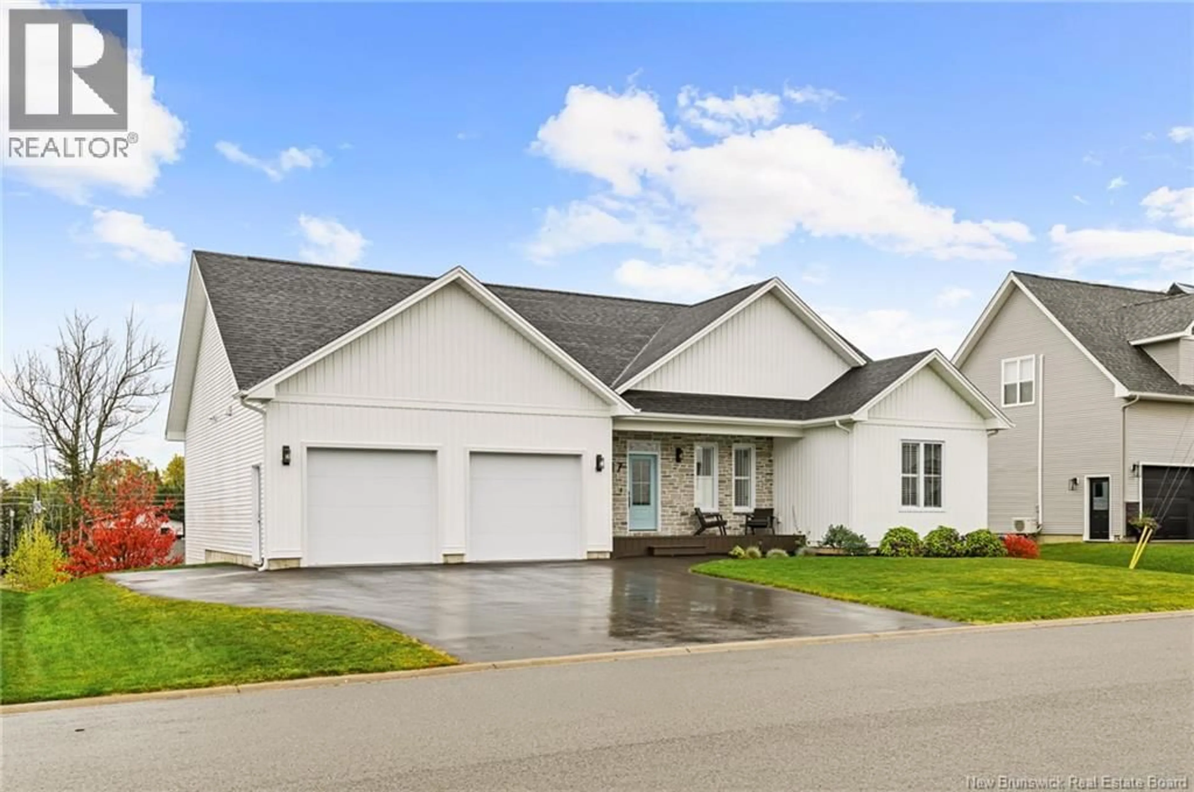 Home with vinyl exterior material, street for 17 LOUIS-ARTHUR, Dieppe New Brunswick E1A9M5
