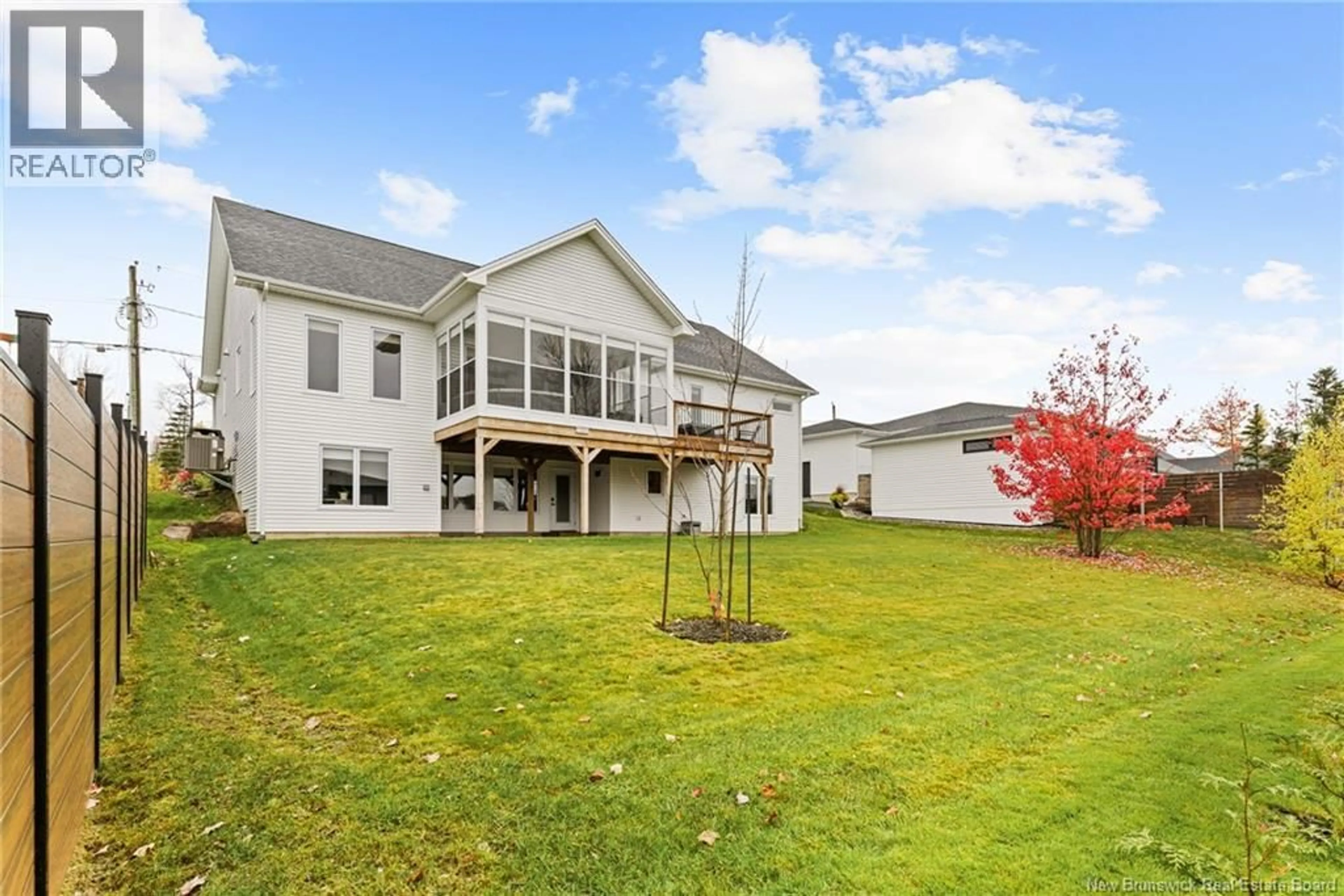 Home with vinyl exterior material, unknown for 17 LOUIS-ARTHUR, Dieppe New Brunswick E1A9M5