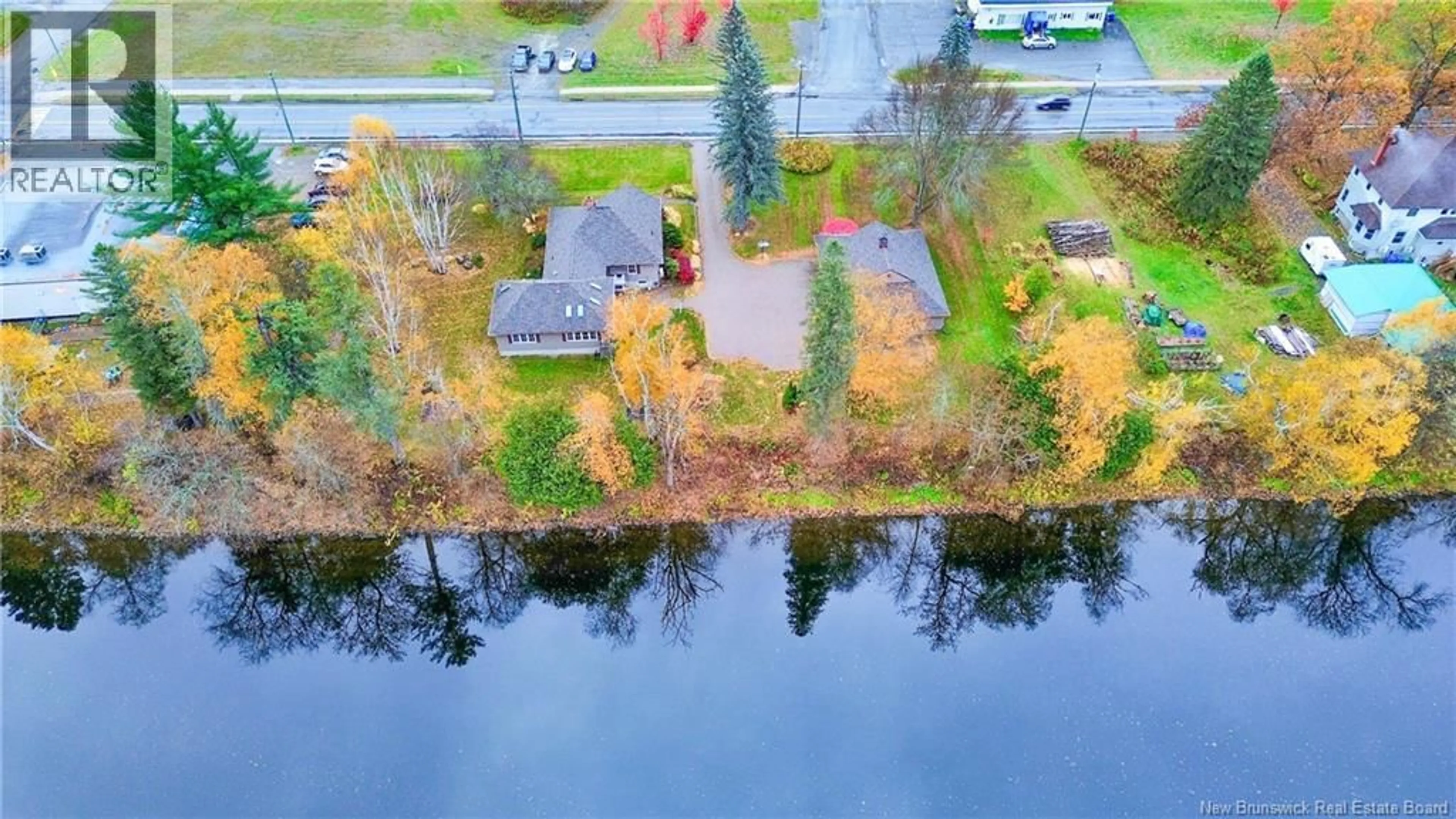 A pic from outside/outdoor area/front of a property/back of a property/a pic from drone, water/lake/river/ocean view for 535 EAST RIVERSIDE DRIVE, Perth-Andover New Brunswick E7H1Y4