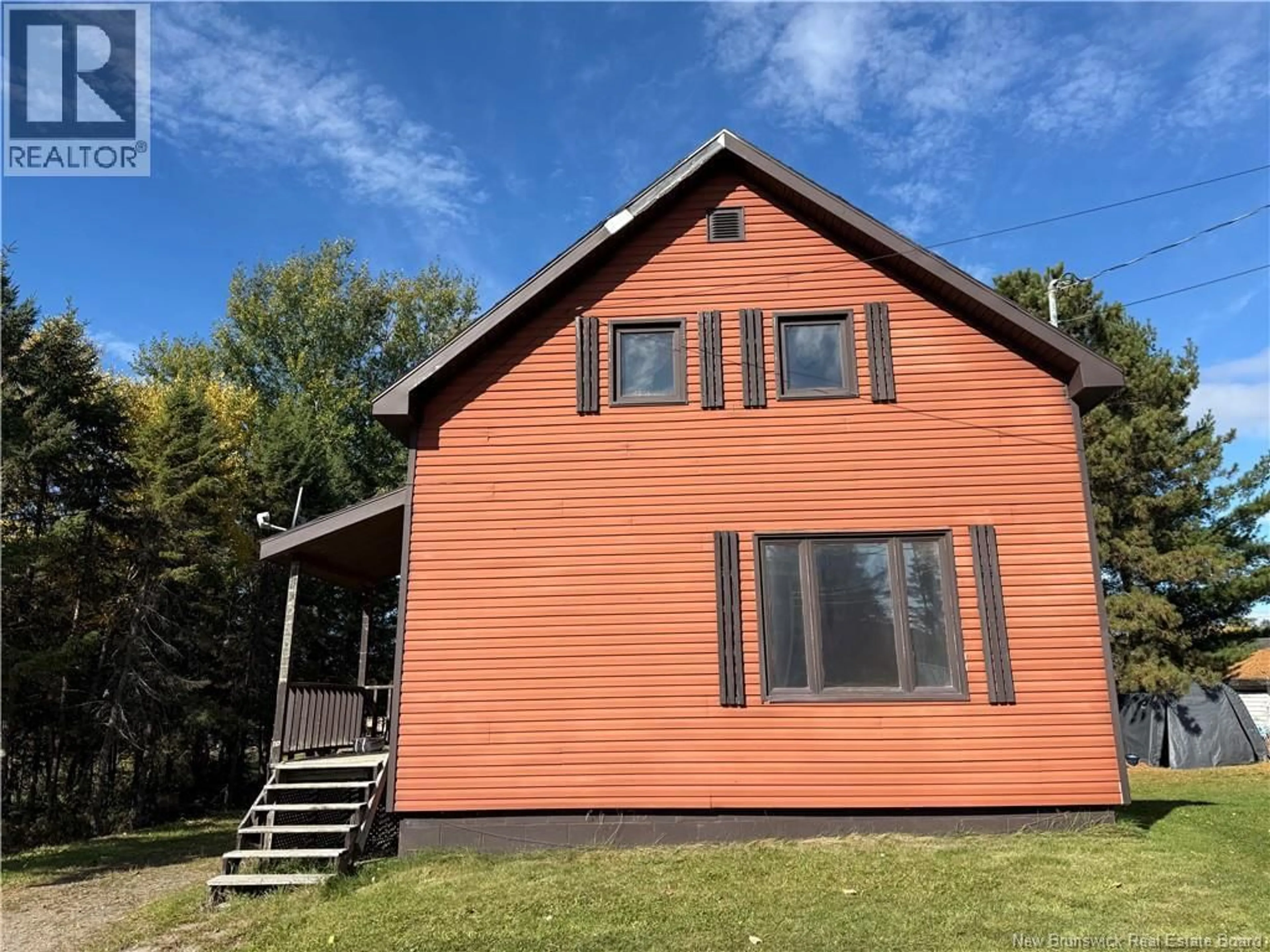 Home with vinyl exterior material, building for 348 ST-JEAN STREET, Saint-Léonard New Brunswick E7E2B6