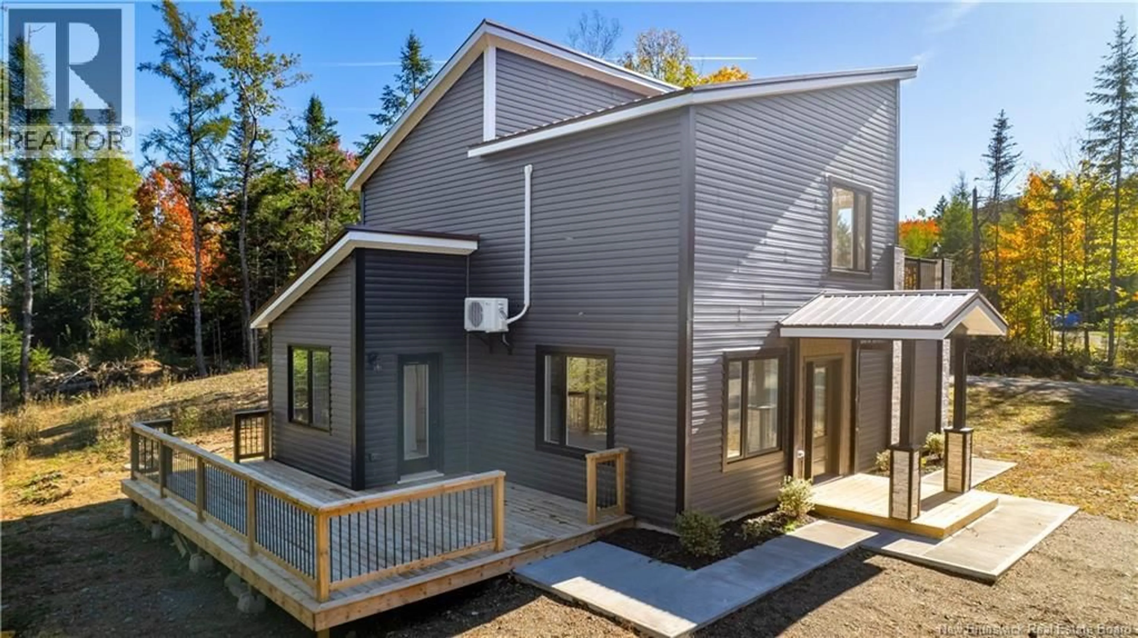 Home with vinyl exterior material, building for 4 THOMAS CREEK LANE, Oak Bay New Brunswick E3L4B2