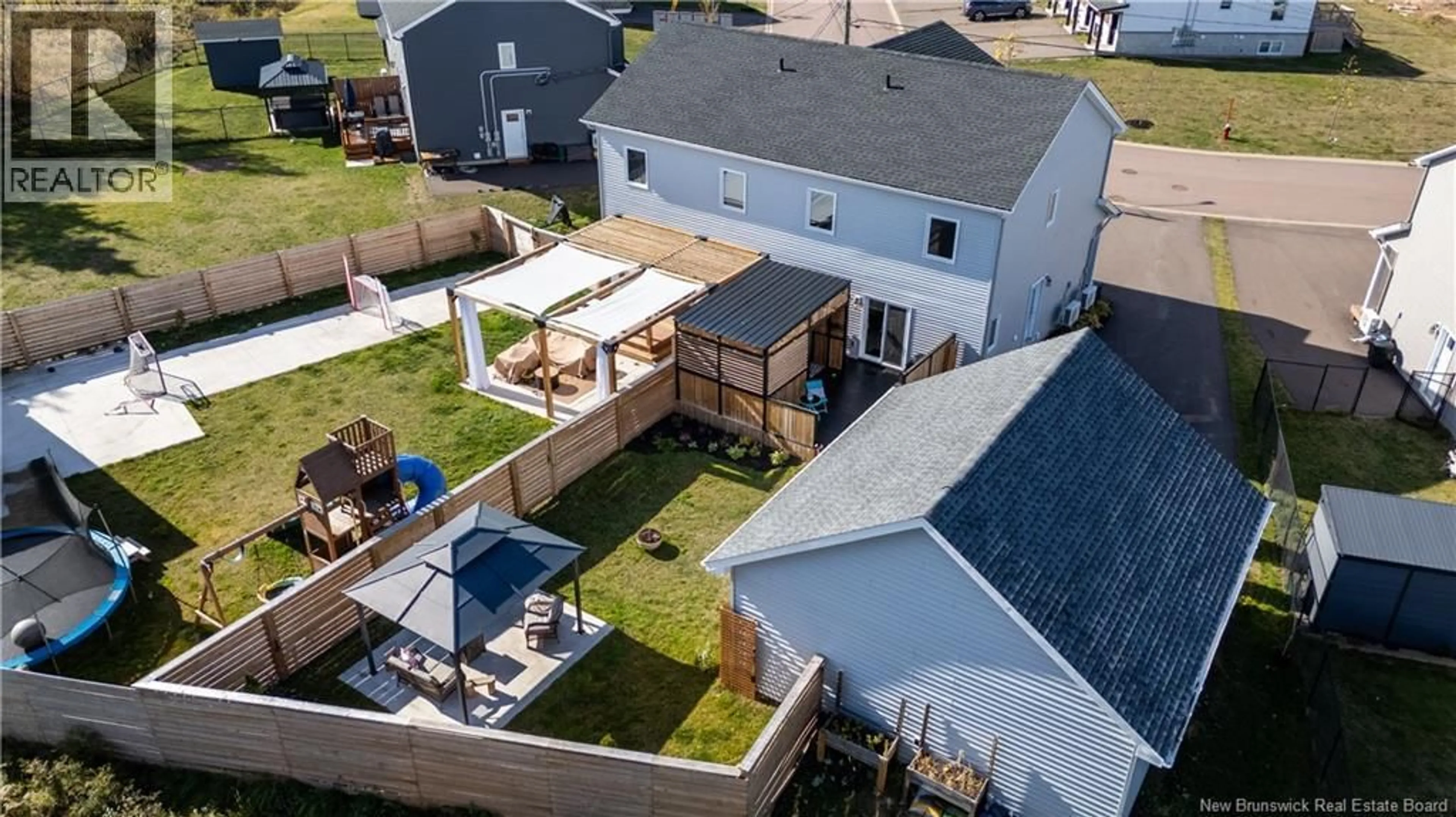 A pic from outside/outdoor area/front of a property/back of a property/a pic from drone, street for 22 BROOKLYN, Moncton New Brunswick E1A7E8