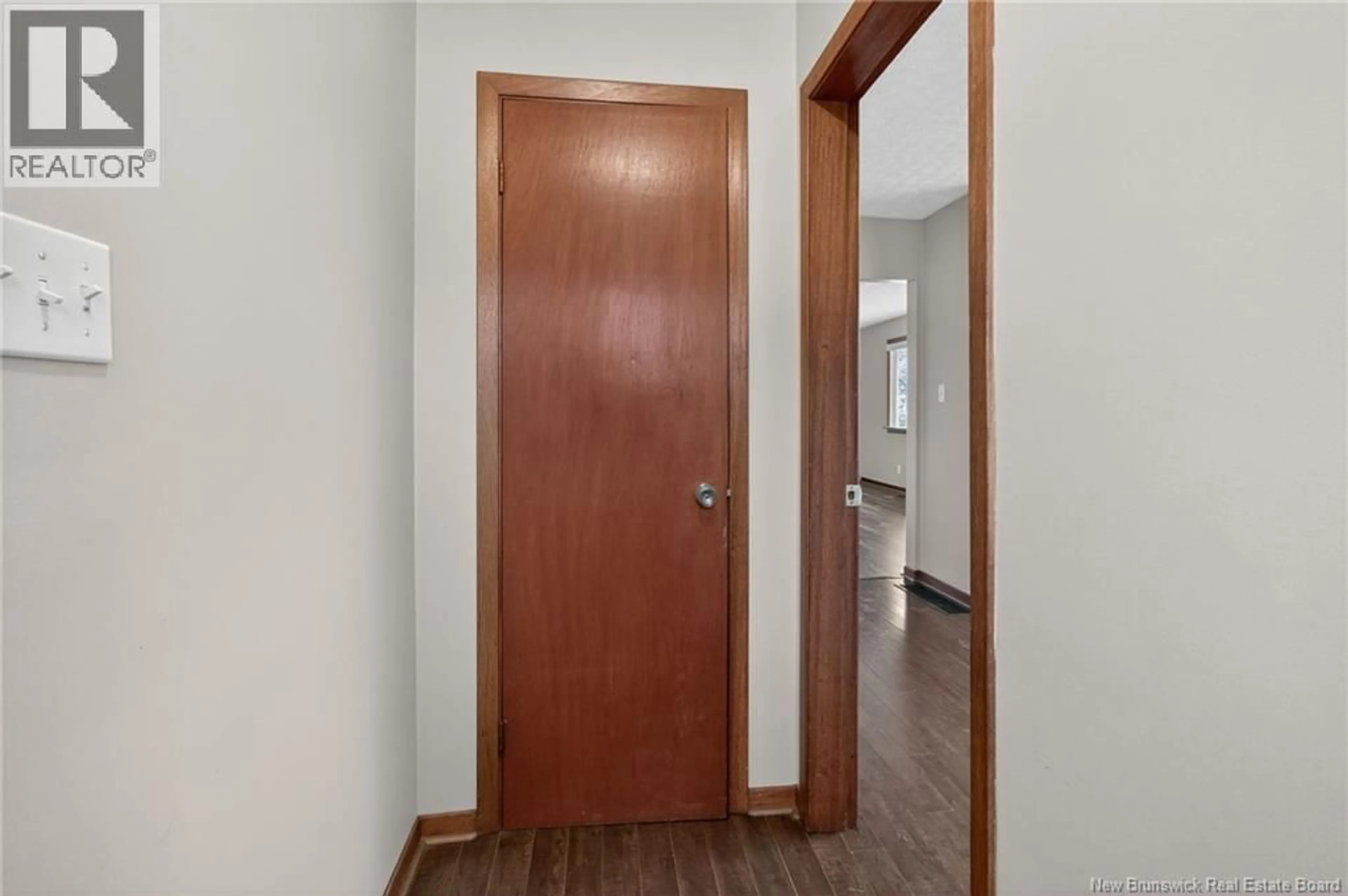 Indoor entryway for 90 BOYD STREET, Salisbury New Brunswick E4J2A5