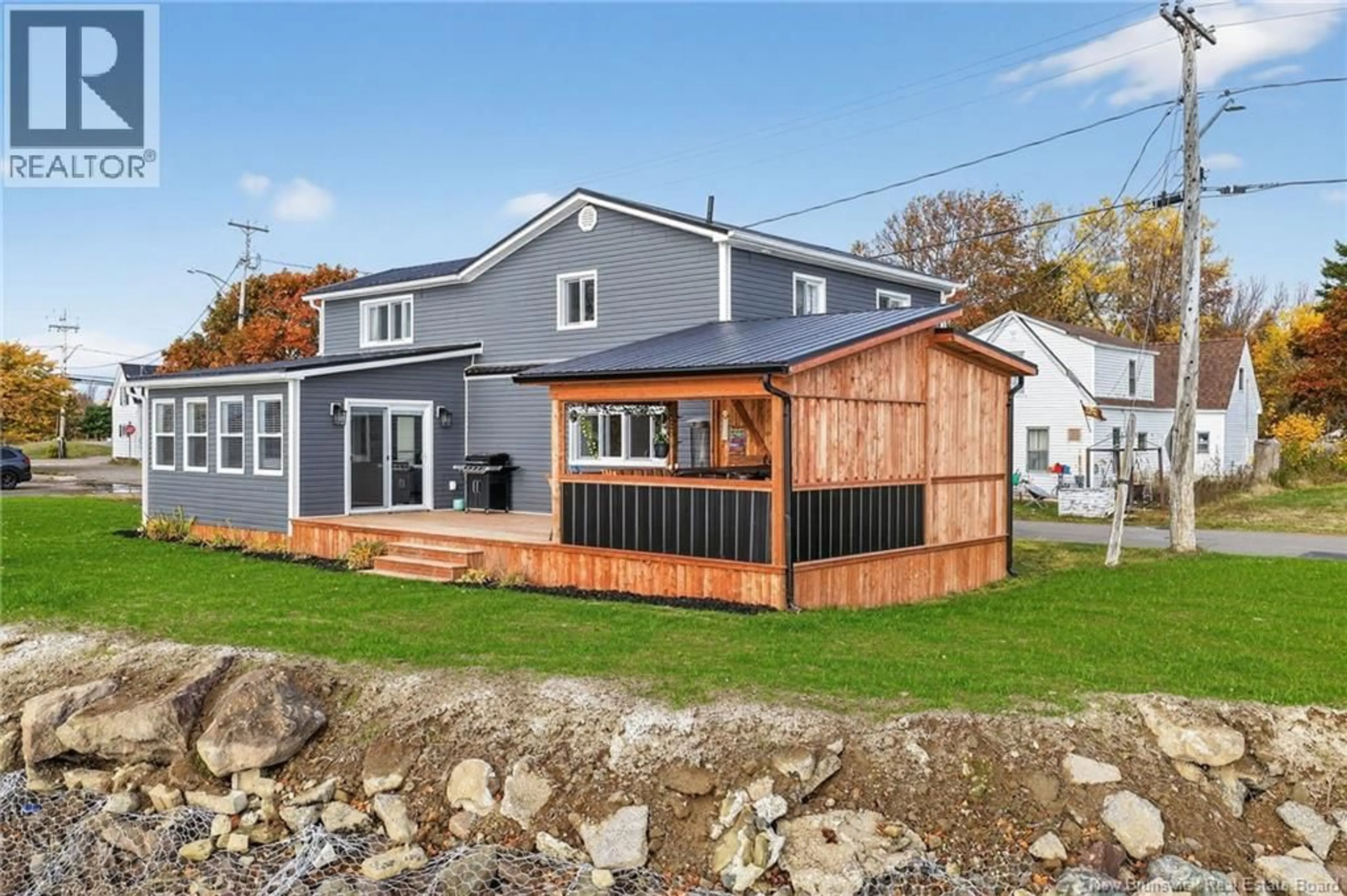 Home with vinyl exterior material, unknown for 8 NORTH STREET, Rexton New Brunswick E4W2C4