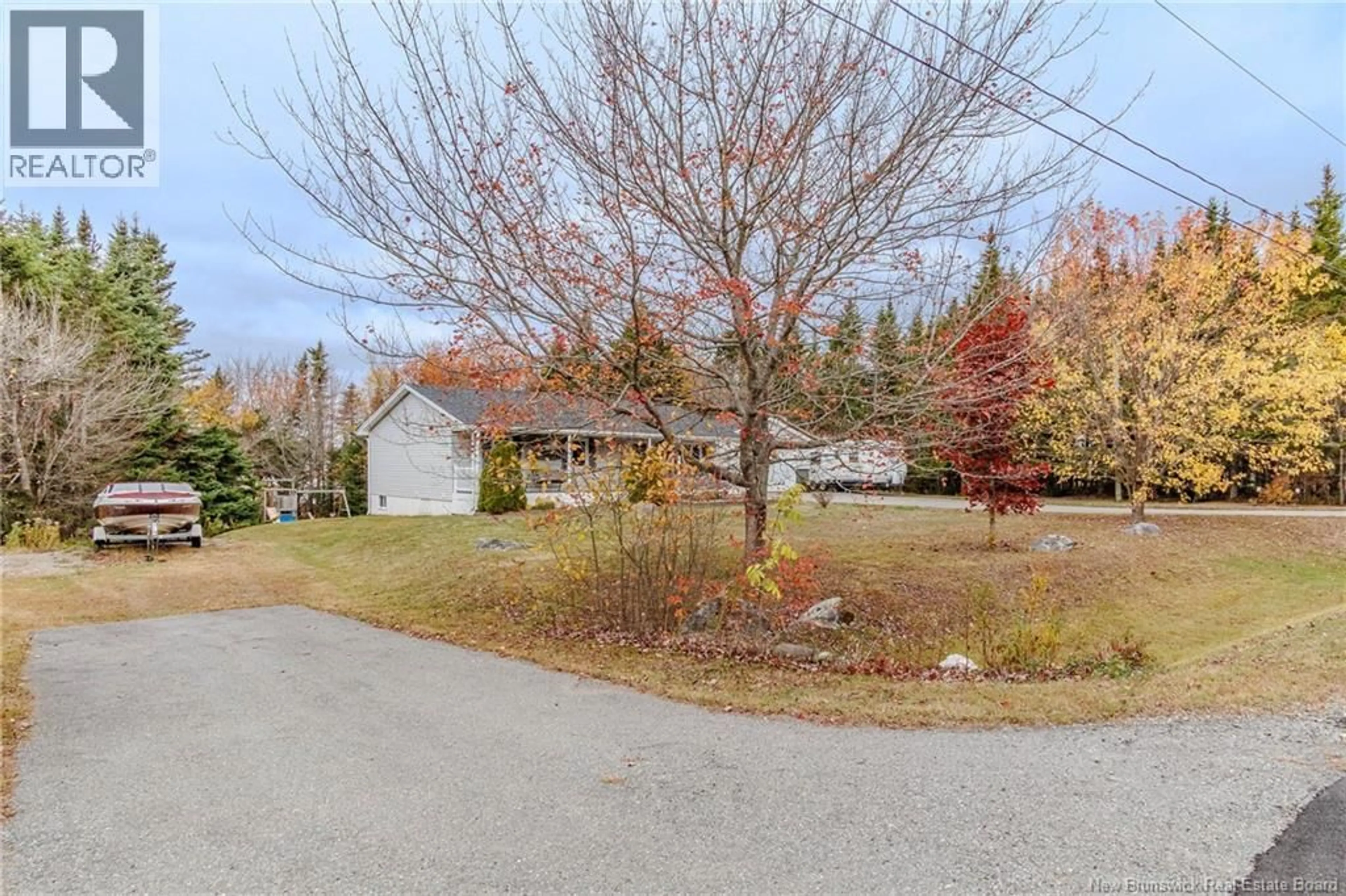 A pic from outside/outdoor area/front of a property/back of a property/a pic from drone, street for 8 OAK STREET, Willow Grove New Brunswick E2S1L9