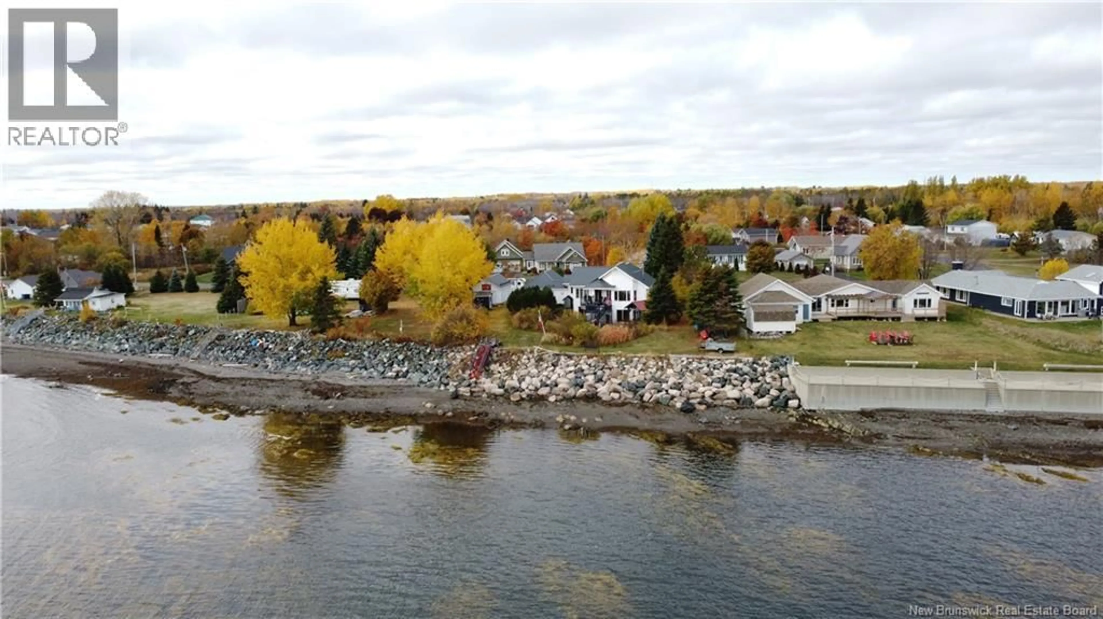 A pic from outside/outdoor area/front of a property/back of a property/a pic from drone, water/lake/river/ocean view for 425 DE LA BAIE, Nigadoo New Brunswick E8K3P8