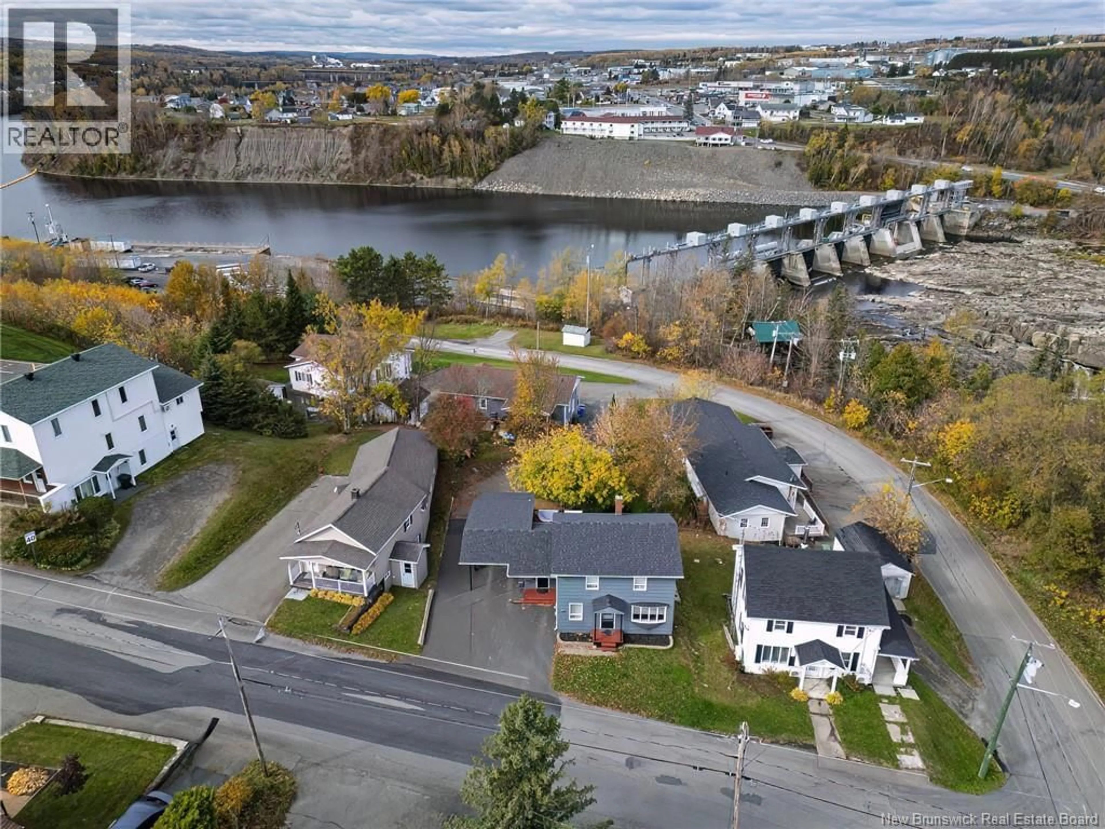 A pic from outside/outdoor area/front of a property/back of a property/a pic from drone, water/lake/river/ocean view for 136 FRONT STREET, Grand Falls New Brunswick E3Z2S6