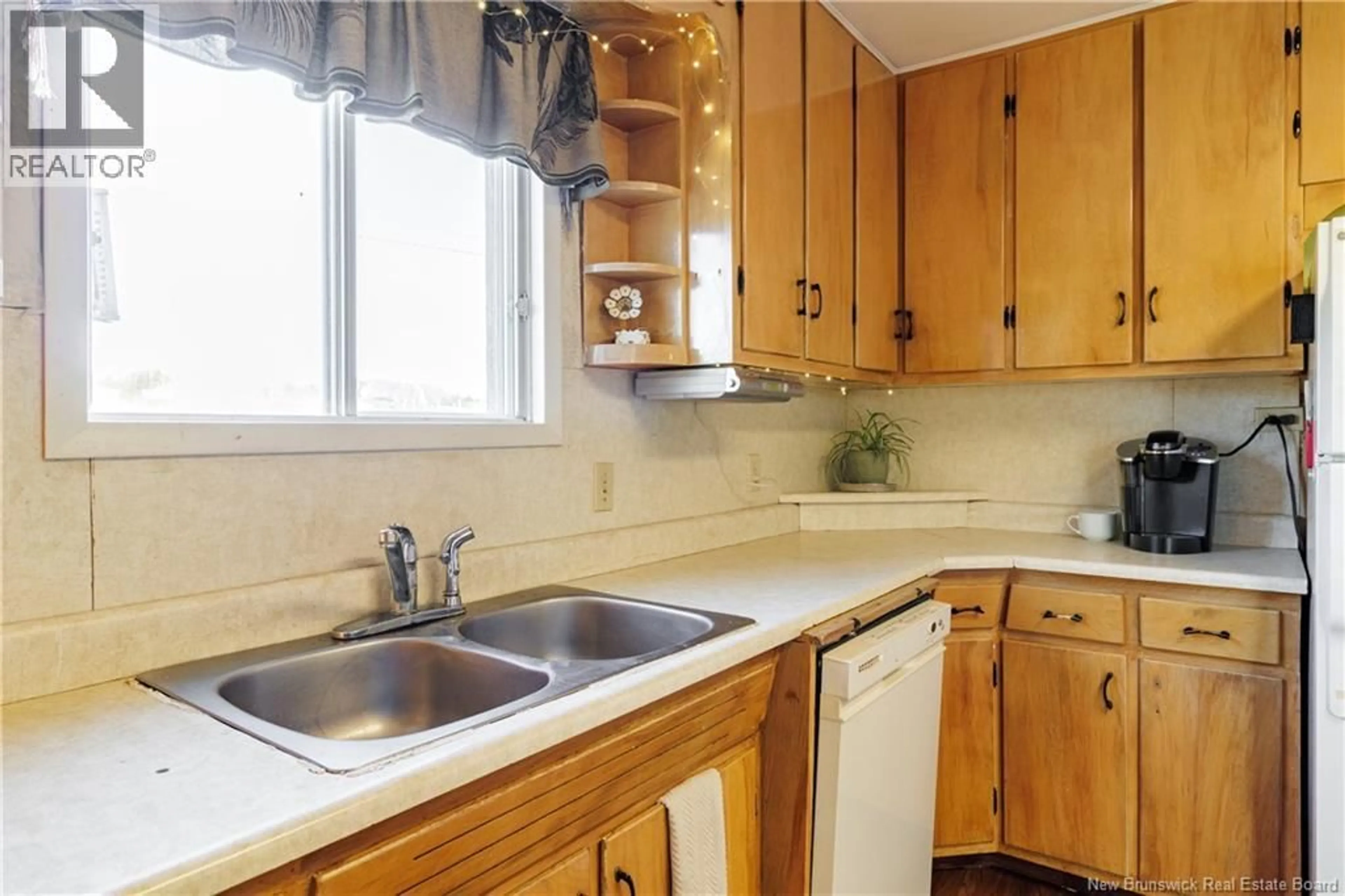 Standard kitchen, unknown for 733 ROUTE 3 ROUTE, Smithfield New Brunswick E6K2T1