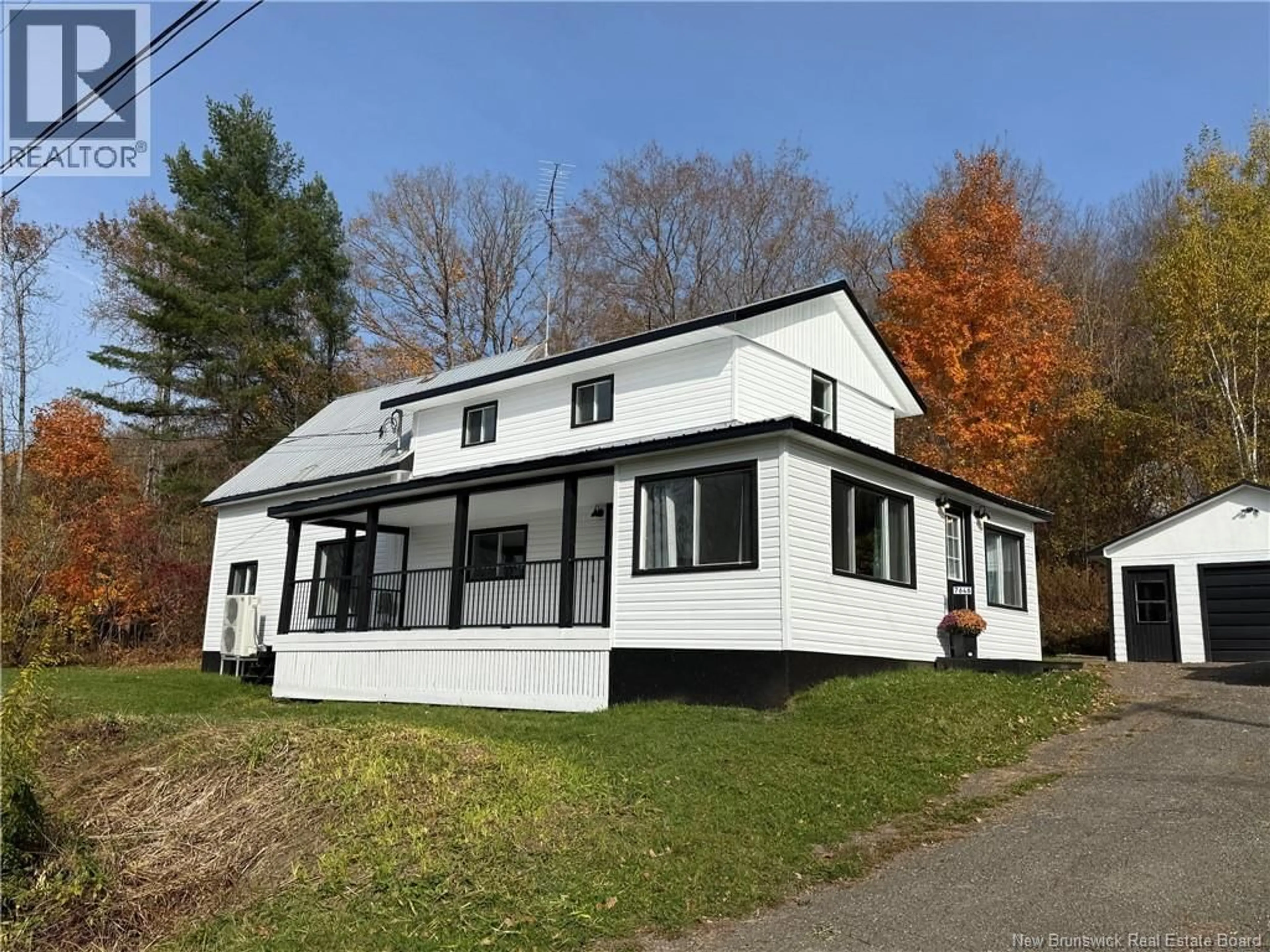 Home with vinyl exterior material, building for 7646 105 ROUTE, Peel New Brunswick E7L3Y6