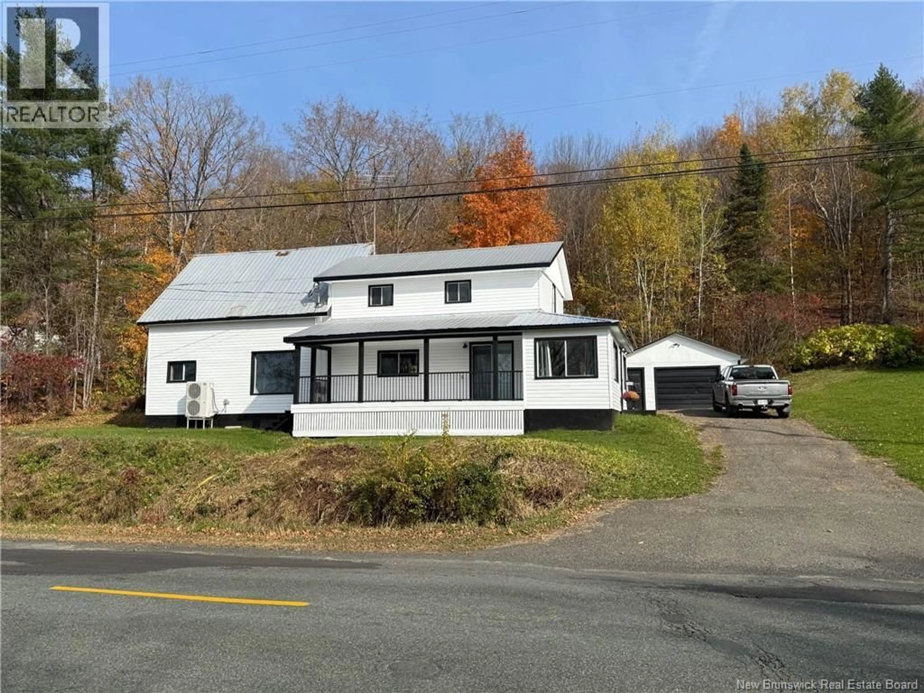 Home with vinyl exterior material, street for 7646 105 ROUTE, Peel New Brunswick E7L3Y6