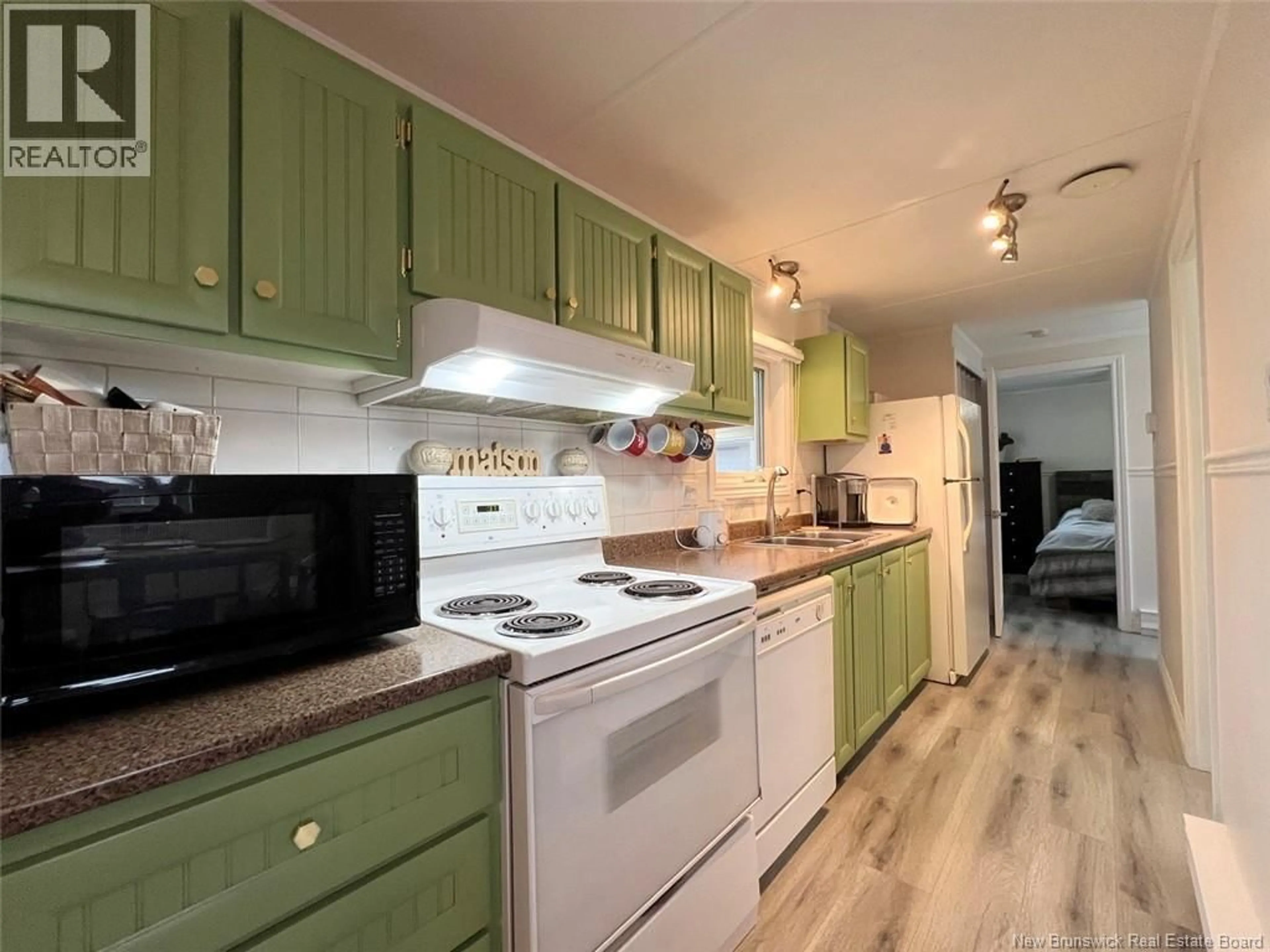 Standard kitchen, unknown for 1 PARC P'TISO STREET, Edmundston New Brunswick E3V3X7