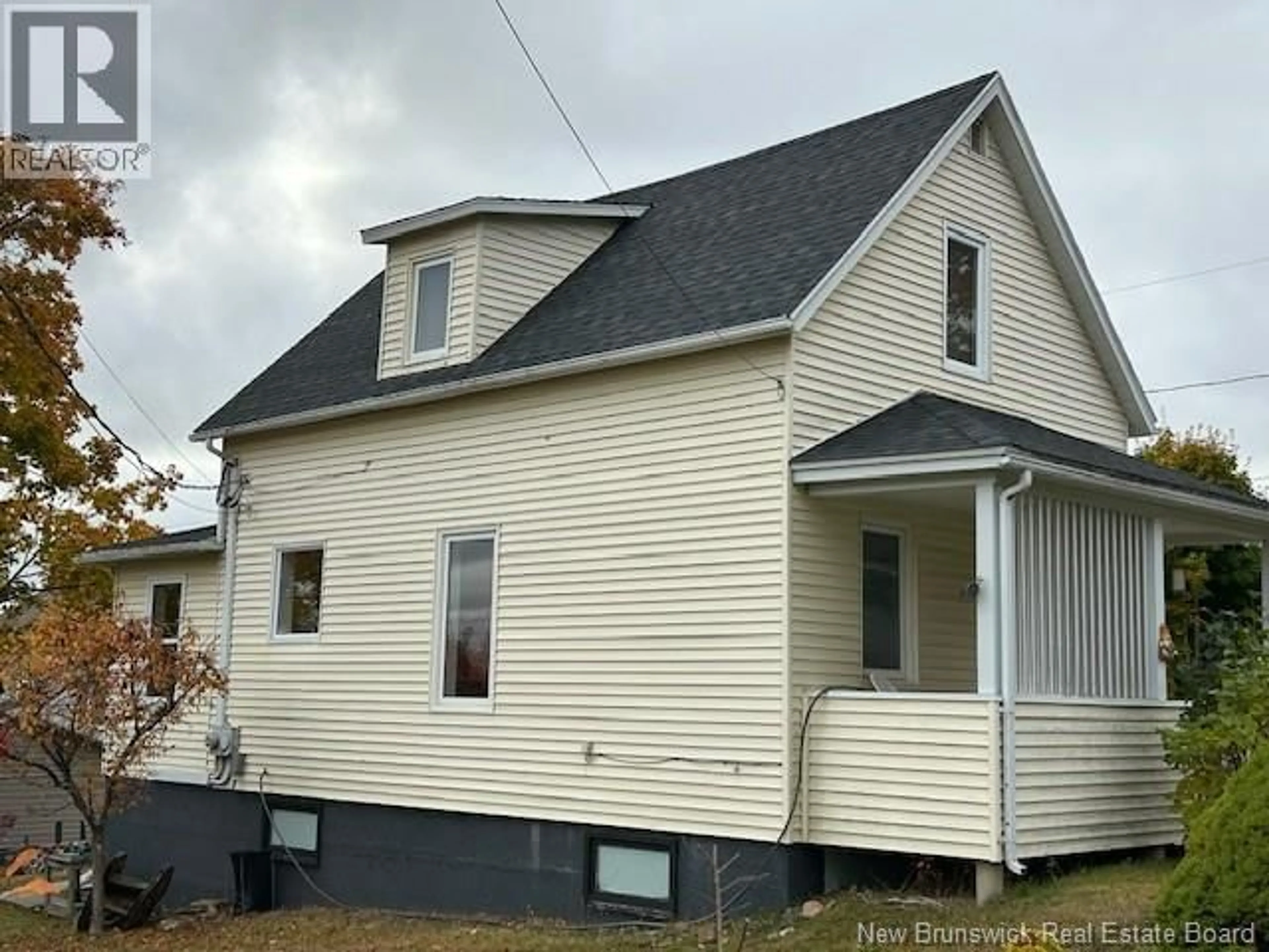 Home with vinyl exterior material, building for 385 PRINCESS DRIVE, Bathurst New Brunswick E2A2R6