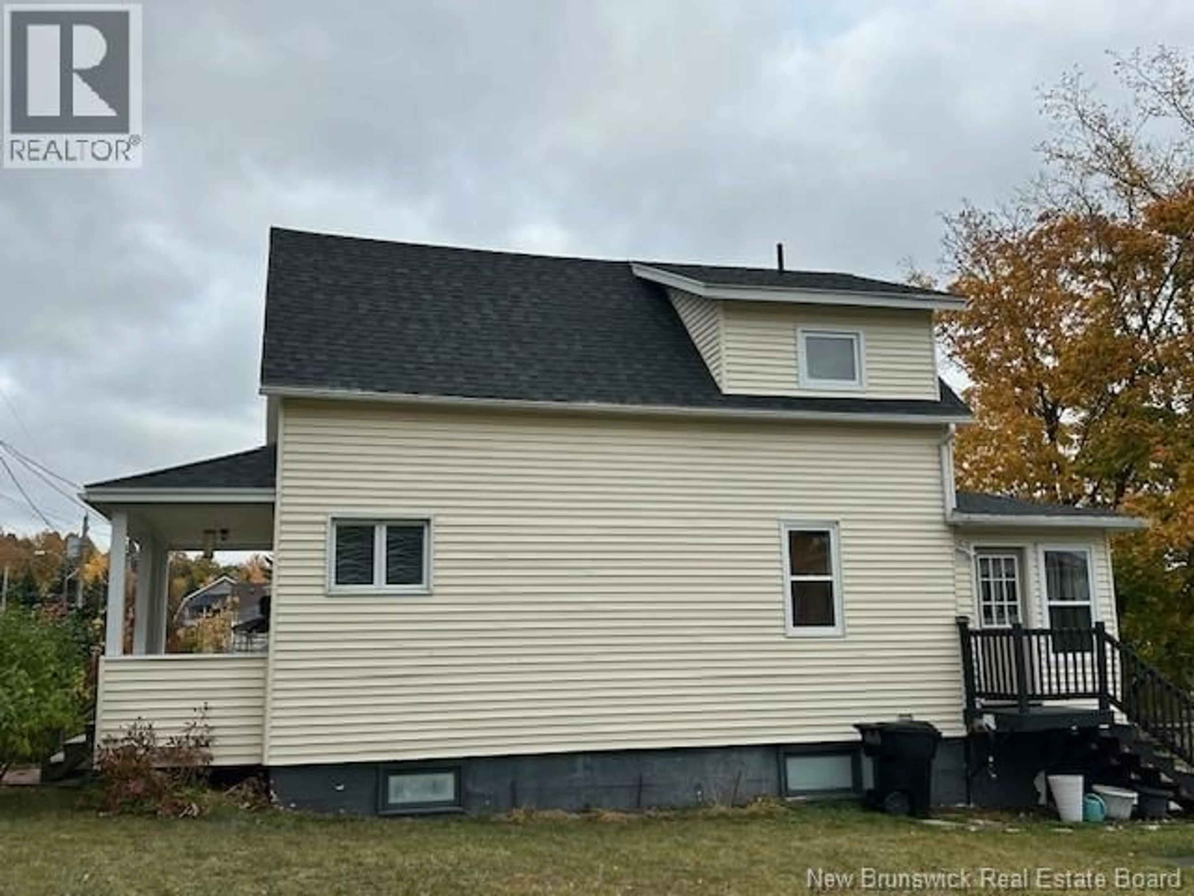 Home with vinyl exterior material, building for 385 PRINCESS DRIVE, Bathurst New Brunswick E2A2R6