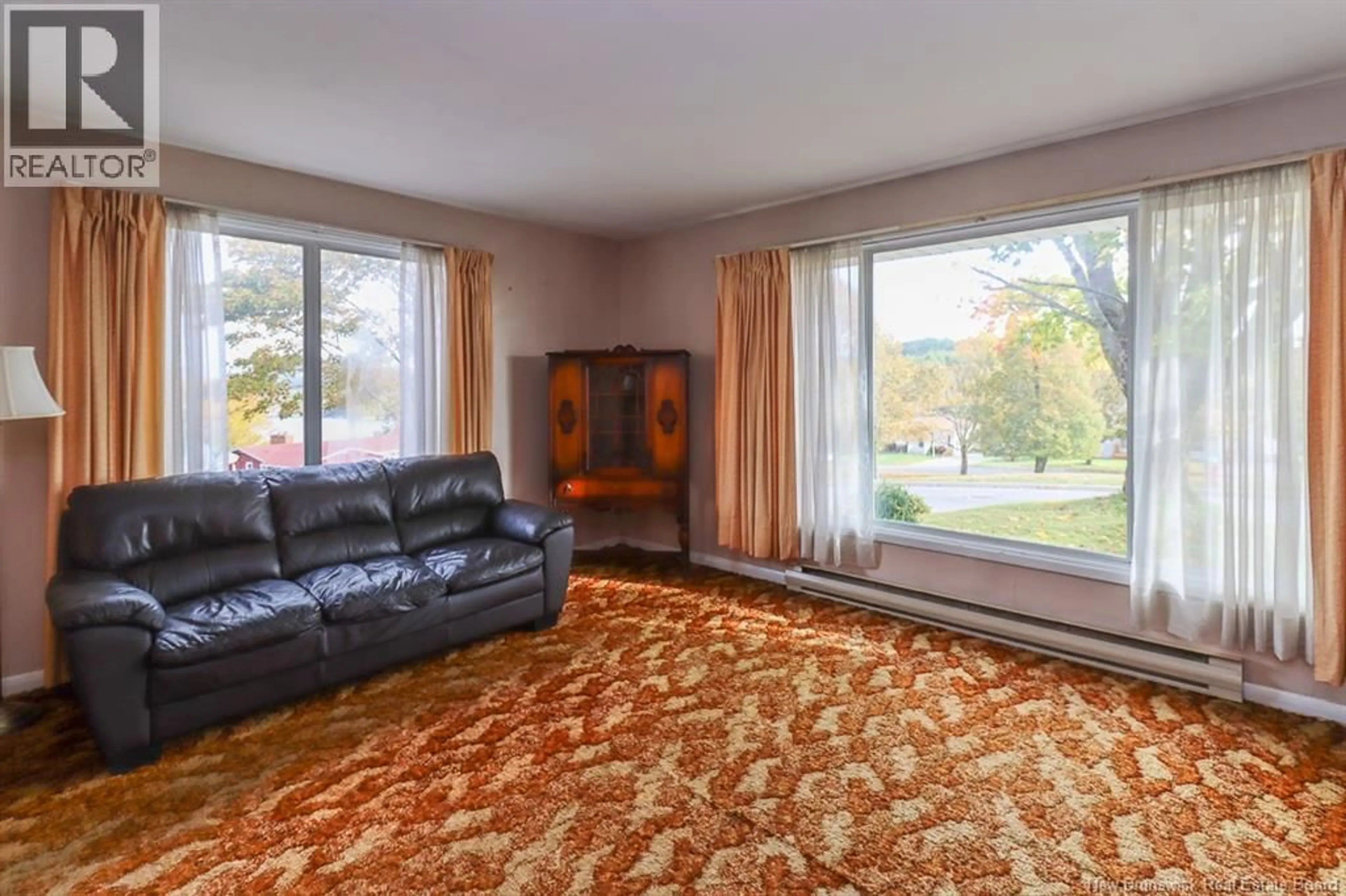 Living room with furniture, carpet floor for 339 SILVERMOUNT CRESCENT, Saint John New Brunswick E2M4V1
