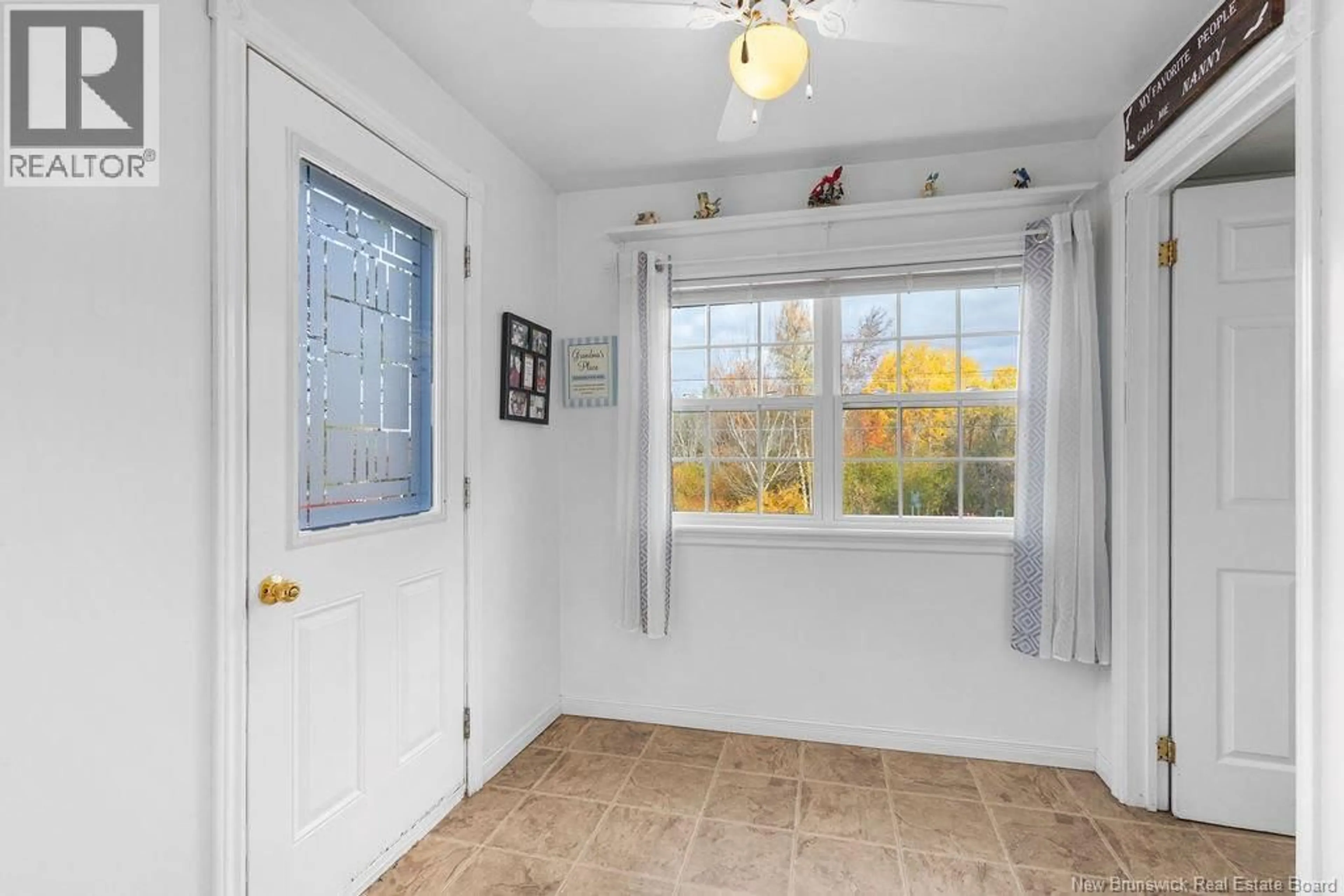 Indoor entryway for 520 HWY 118, Gray Rapids New Brunswick E9B1H2