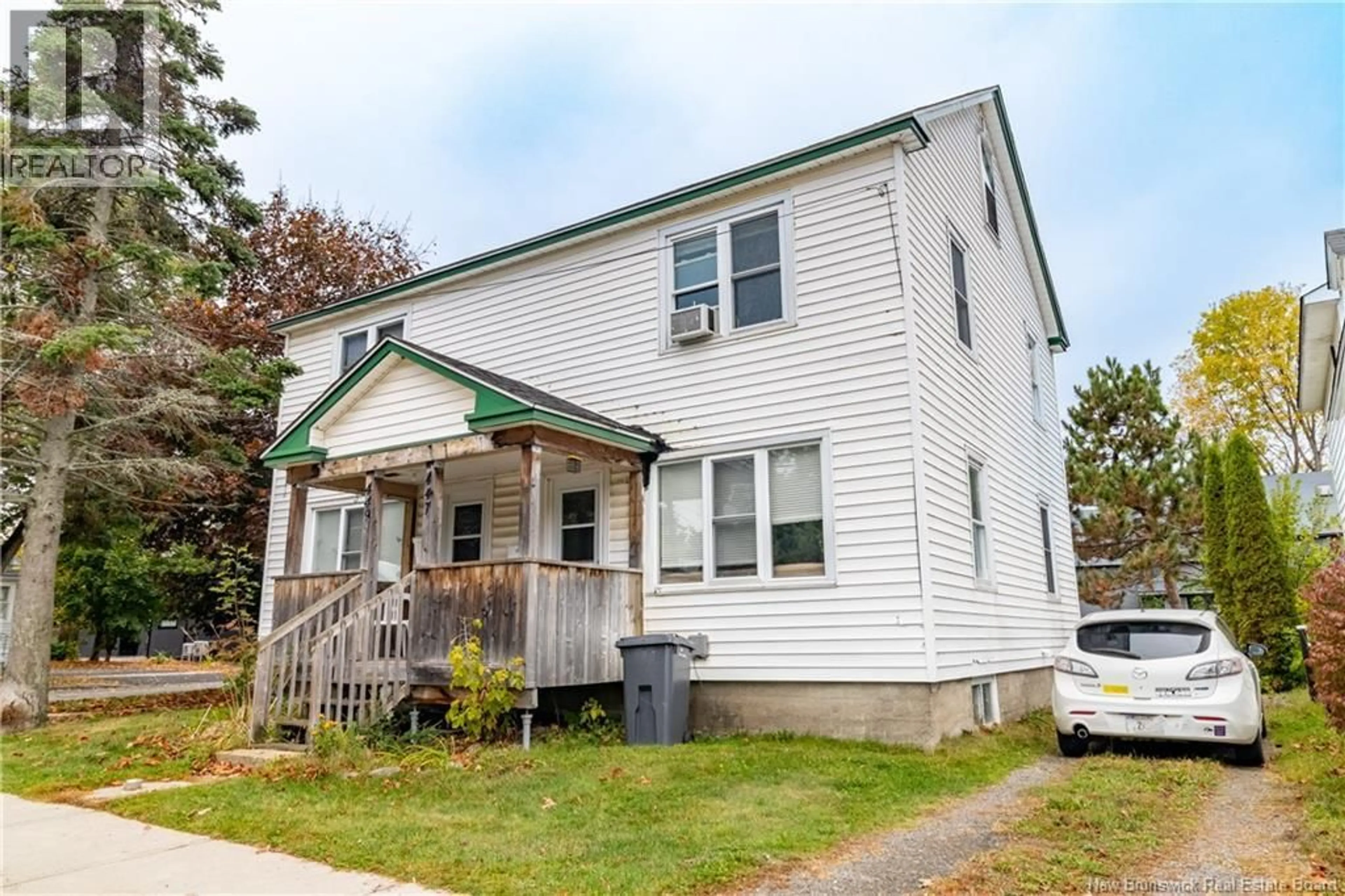 Home with vinyl exterior material, street for 447-449 NORTHUMBERLAND STREET, Fredericton New Brunswick E3B3K3