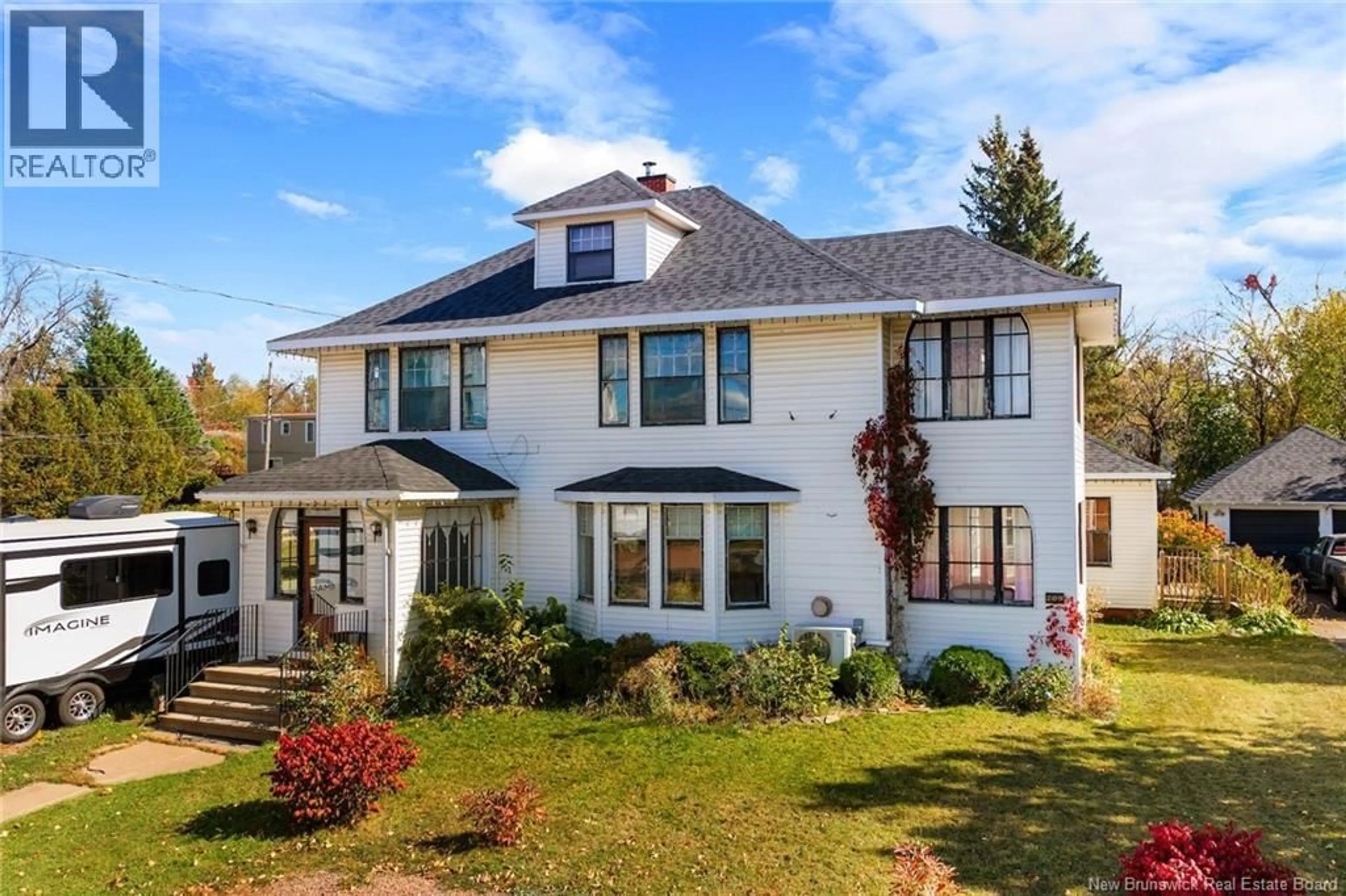 Home with vinyl exterior material, building for 209 MAIN STREET, Chipman New Brunswick E4A1X3