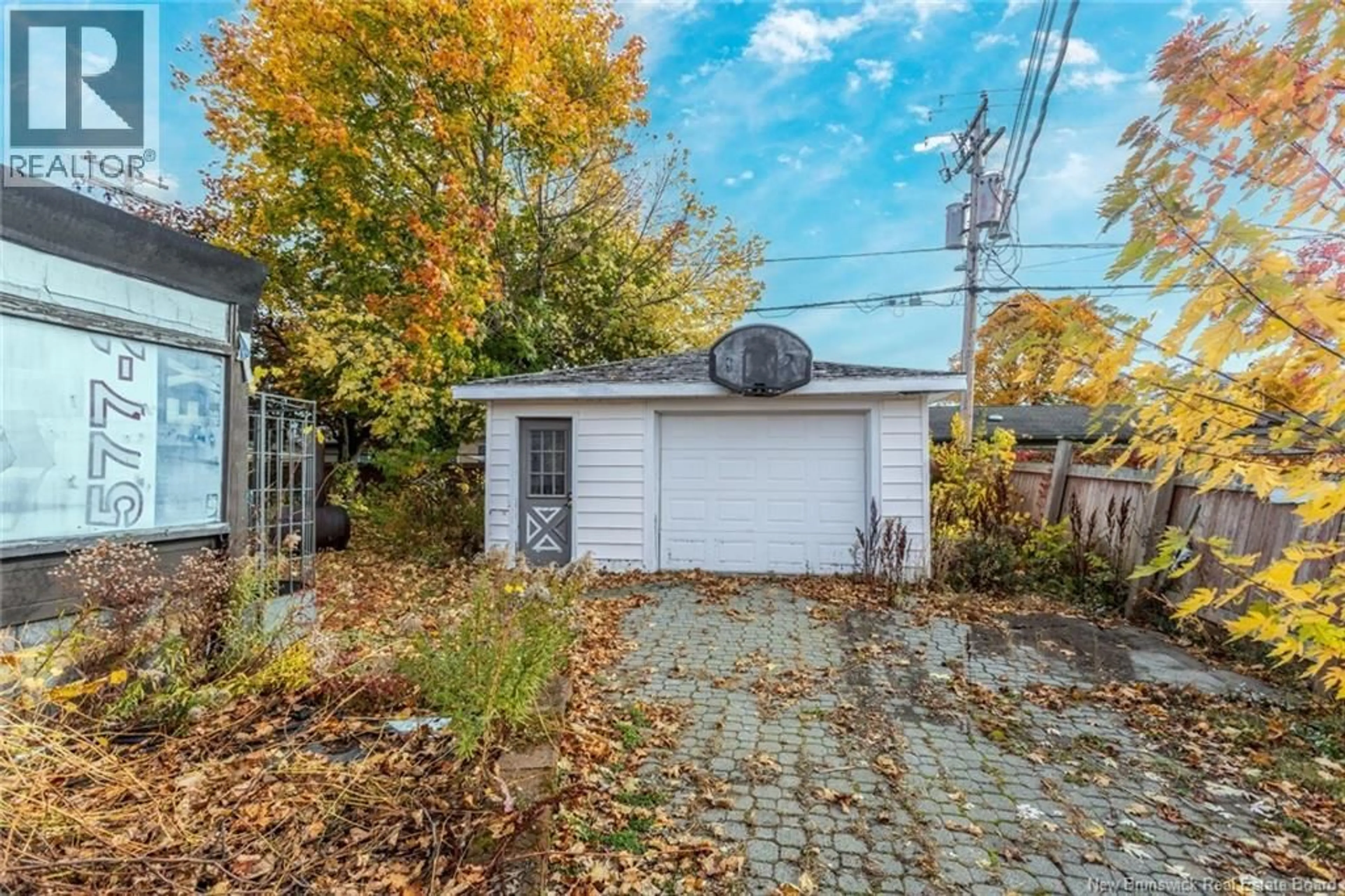Shed for 96 SMITH, Shediac New Brunswick E4P2T1