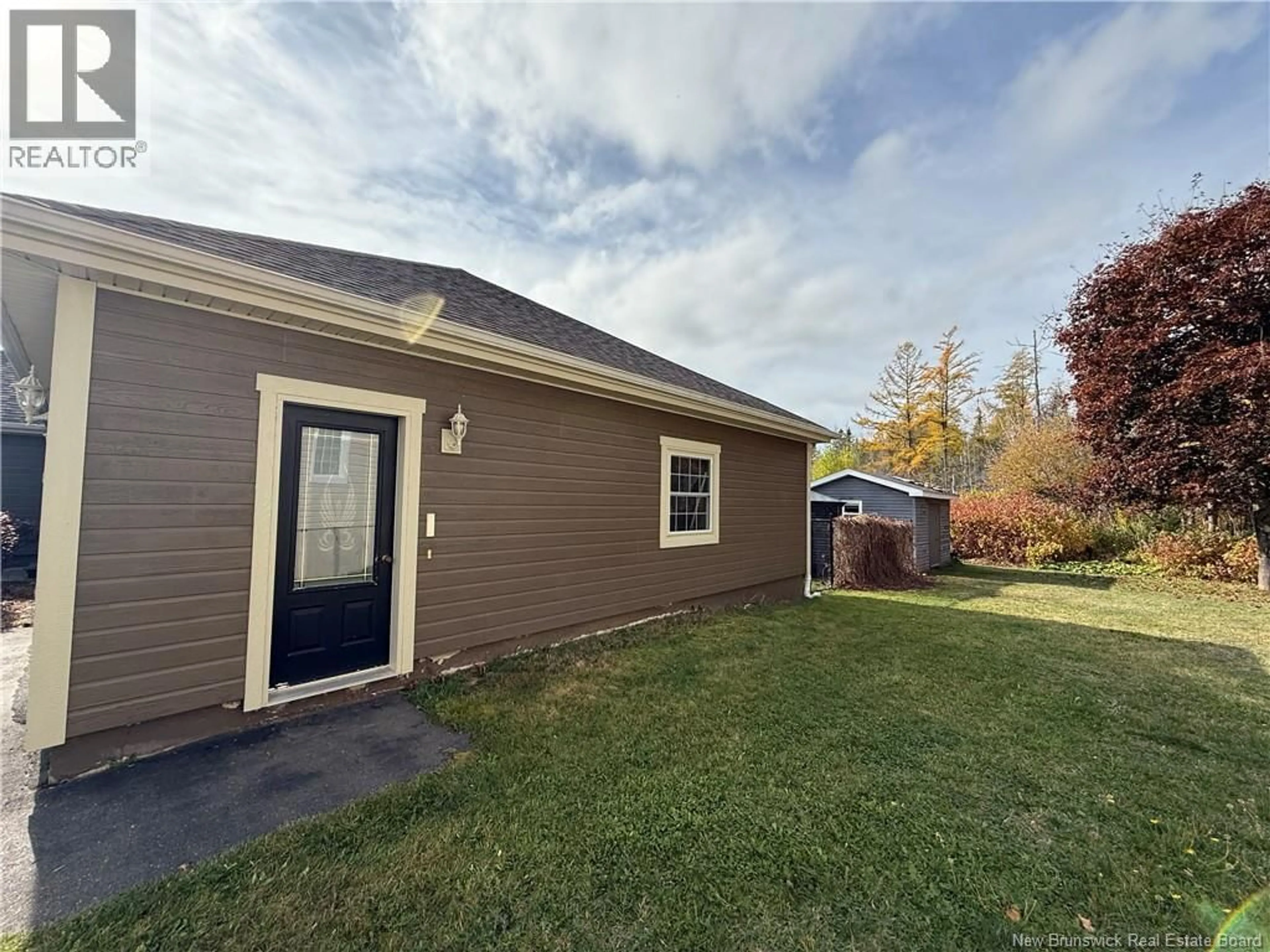 Home with vinyl exterior material, unknown for 125 FAIRVIEW COURT, Bathurst New Brunswick E2A4X5