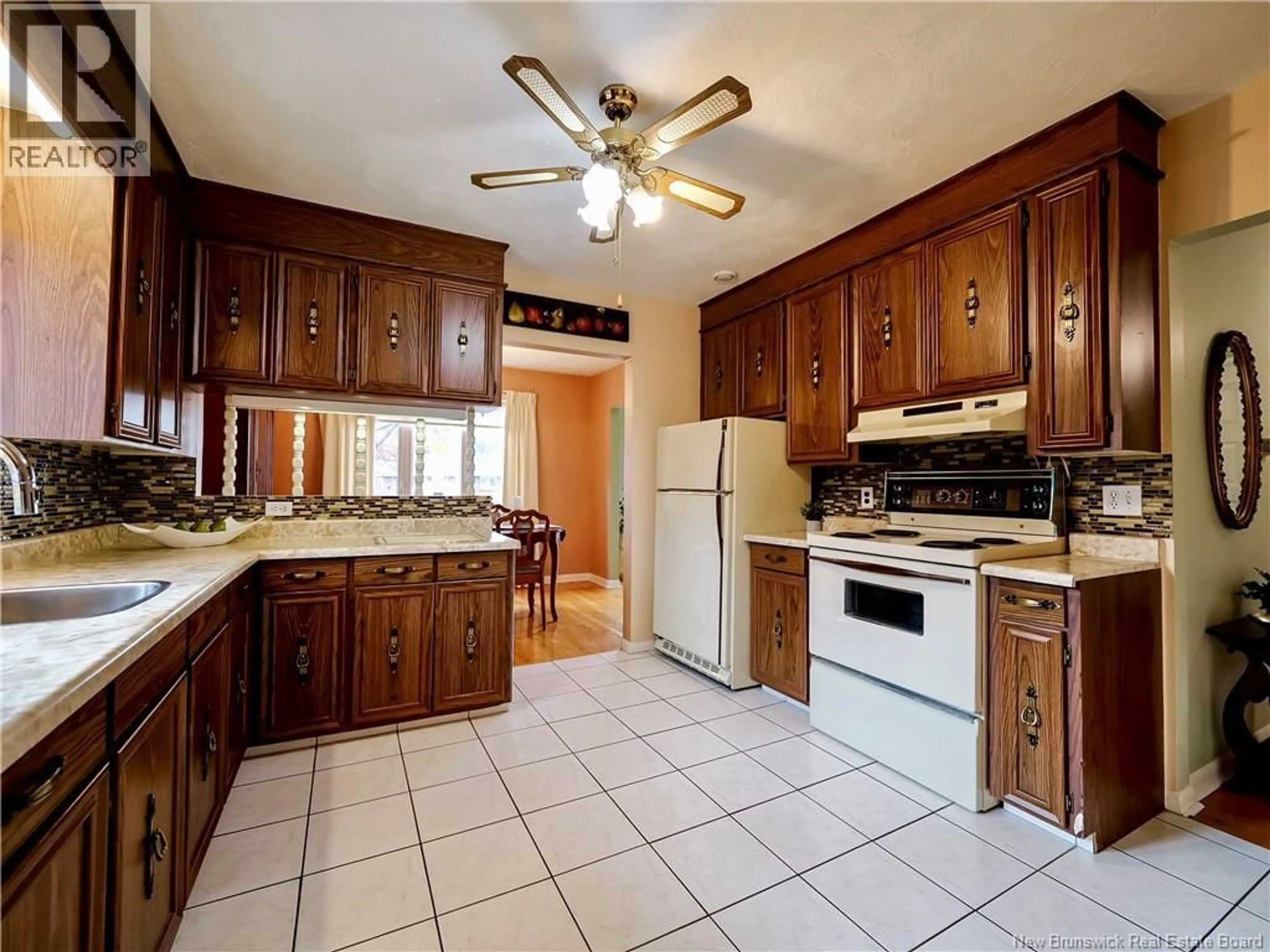 Standard kitchen, ceramic/tile floor for 107 CARNEY, Moncton New Brunswick E1C4J1