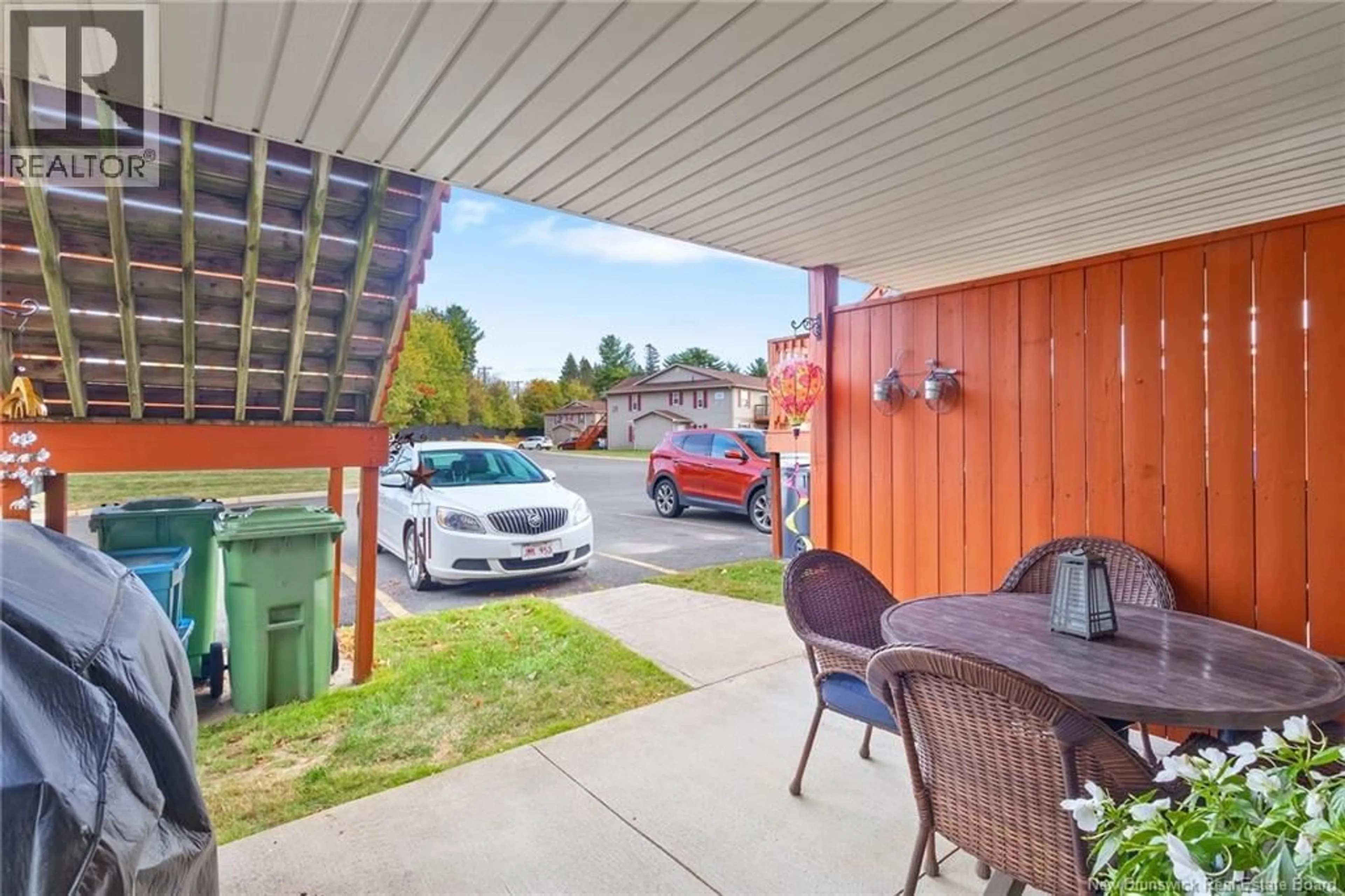 Patio, street for 31 - 20 TRAILSIDE, Fredericton New Brunswick E3A1R7