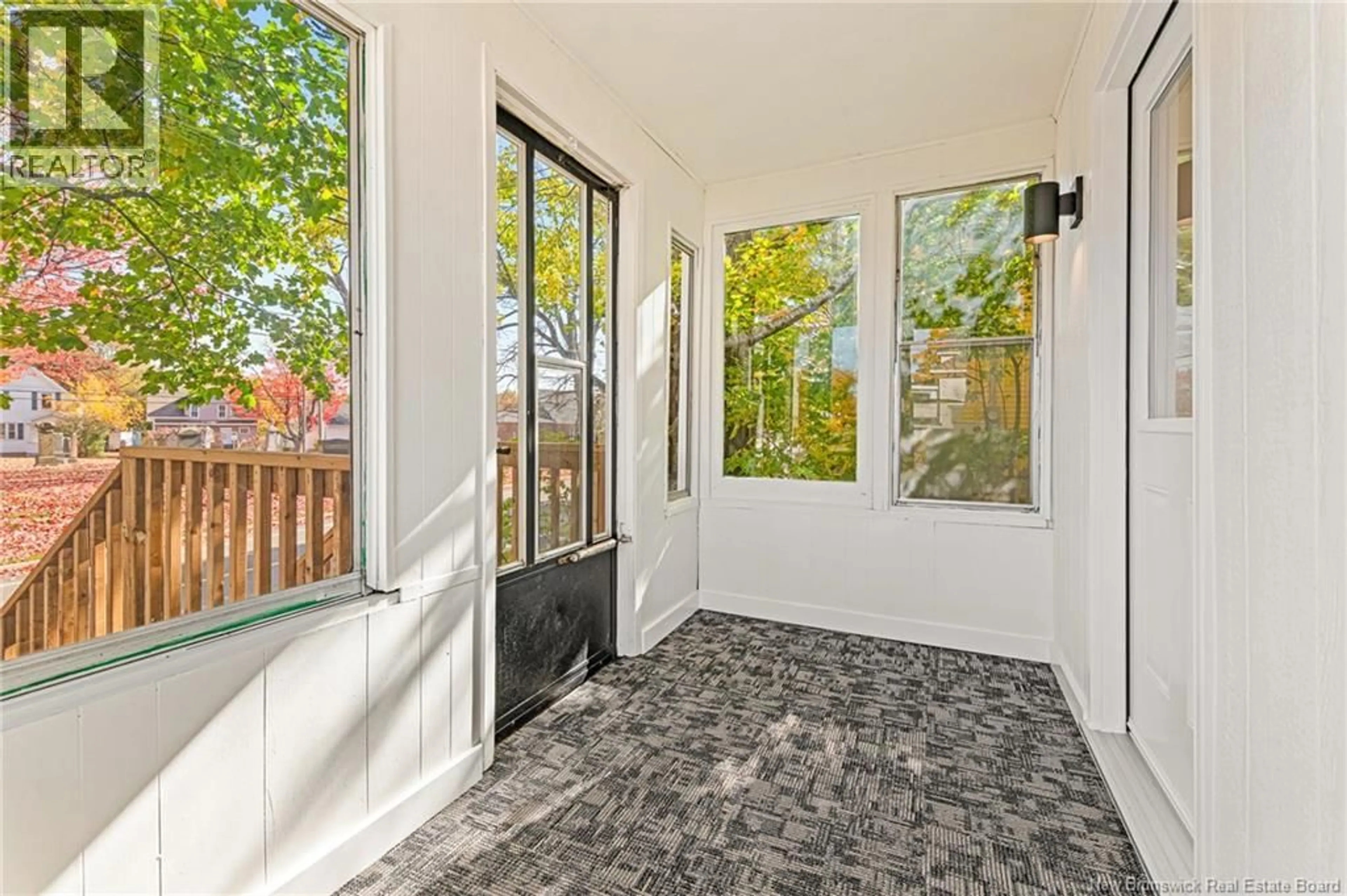Indoor entryway for 18 MCLAUGHLIN, Moncton New Brunswick E1A4P2