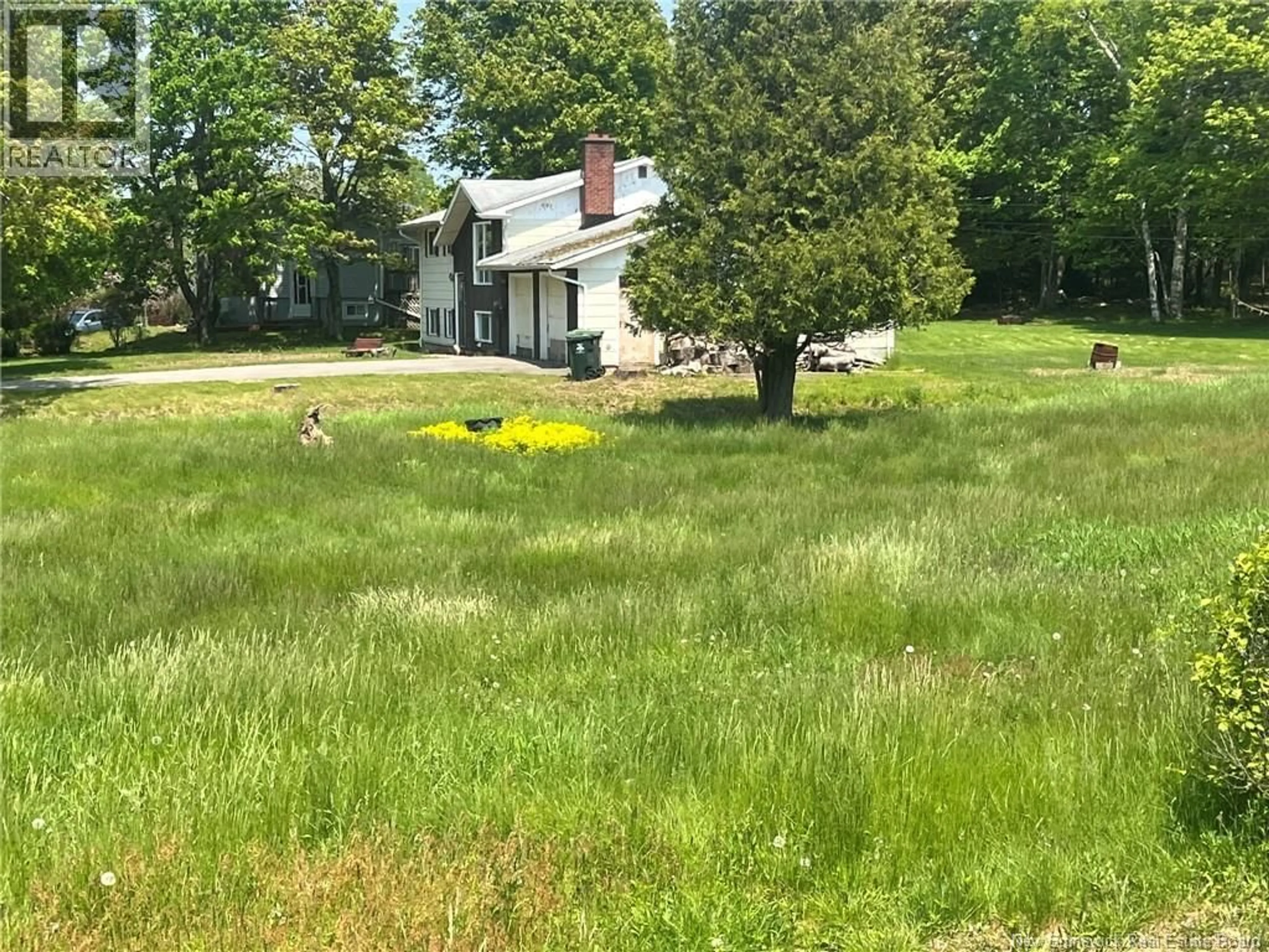 A pic from outside/outdoor area/front of a property/back of a property/a pic from drone, unknown for 118 MYLES AVENUE, Quispamsis New Brunswick E2E1G1