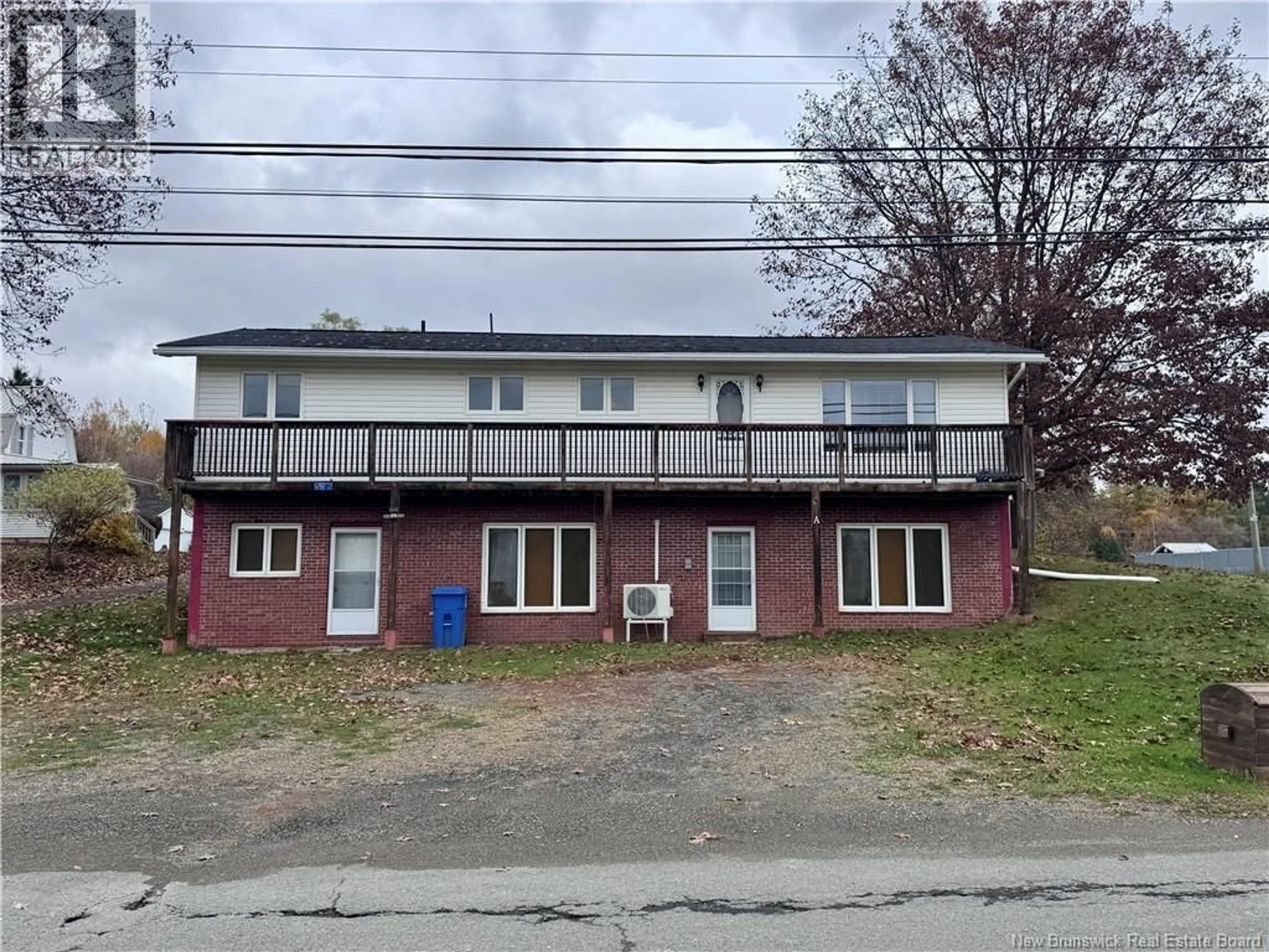 A pic from outside/outdoor area/front of a property/back of a property/a pic from drone, building for 132 SCHOOL STREET, Bath New Brunswick E7J1C4