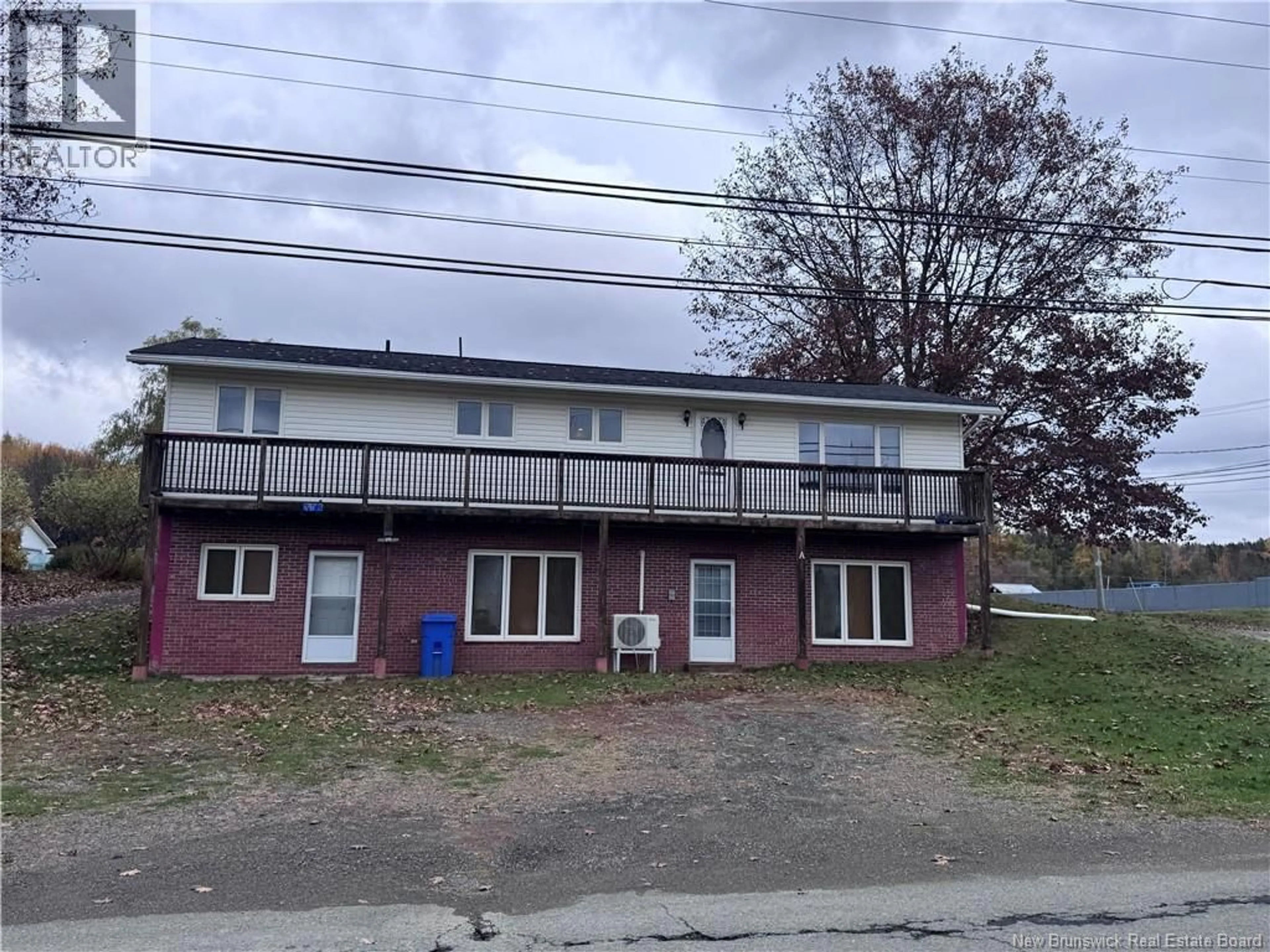 A pic from outside/outdoor area/front of a property/back of a property/a pic from drone, building for 132 SCHOOL STREET, Bath New Brunswick E7J1C4