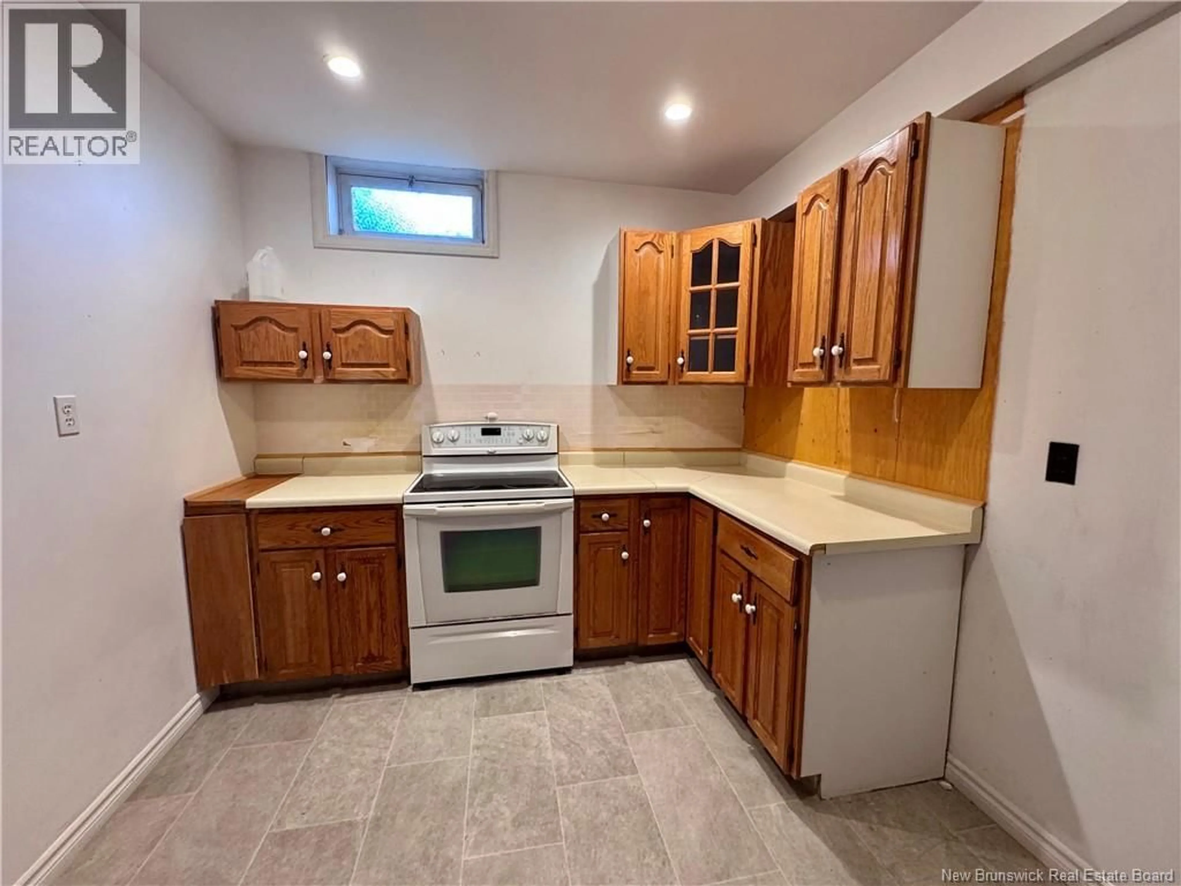 Standard kitchen, ceramic/tile floor for 132 SCHOOL STREET, Bath New Brunswick E7J1C4