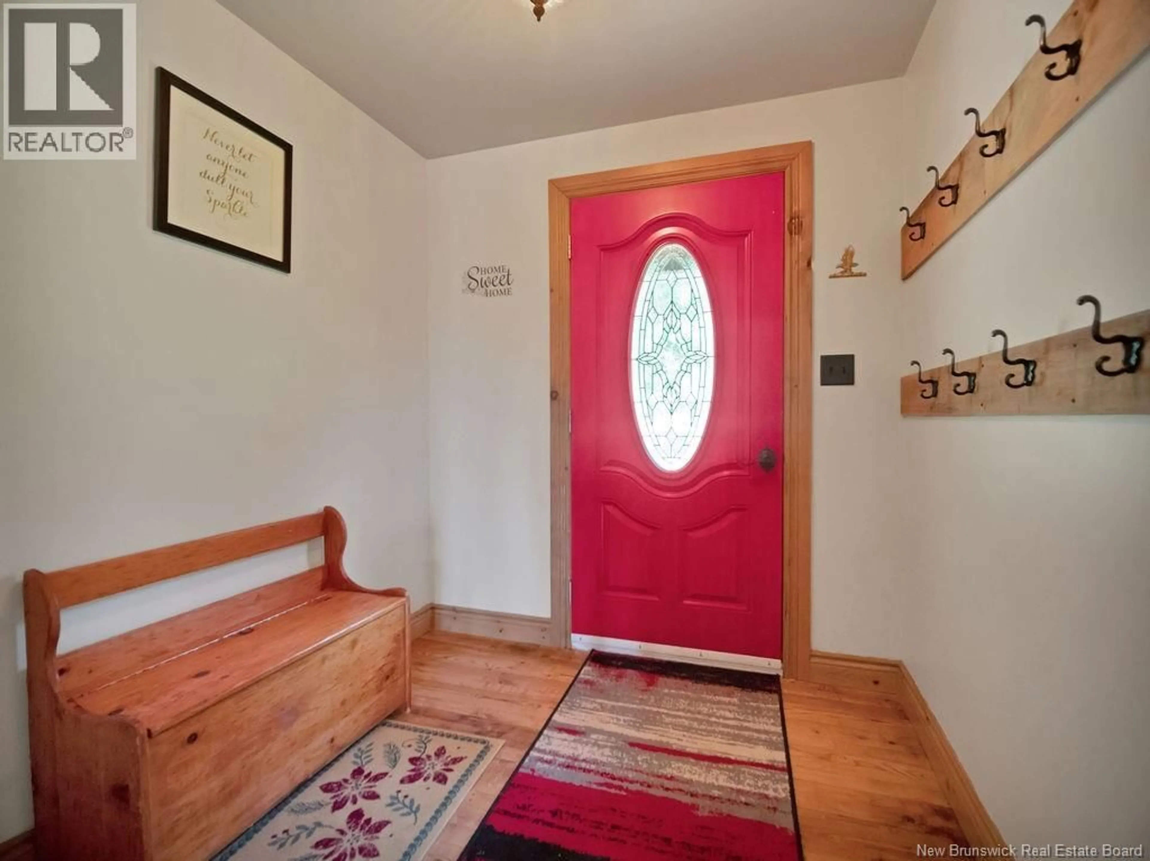 Indoor entryway for 1369 ROUTE 470, West Branch New Brunswick E1W5V5