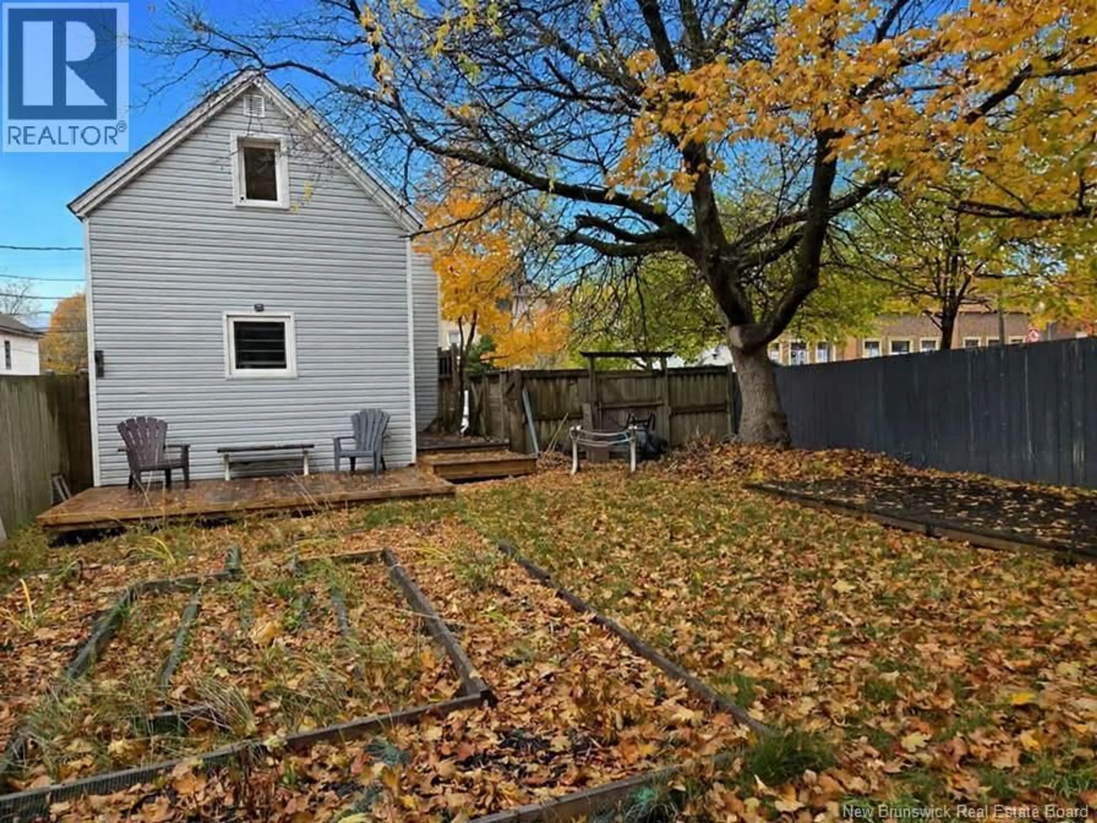 A pic from outside/outdoor area/front of a property/back of a property/a pic from drone, street for 121 HIGH STREET, Moncton New Brunswick E1C6B6