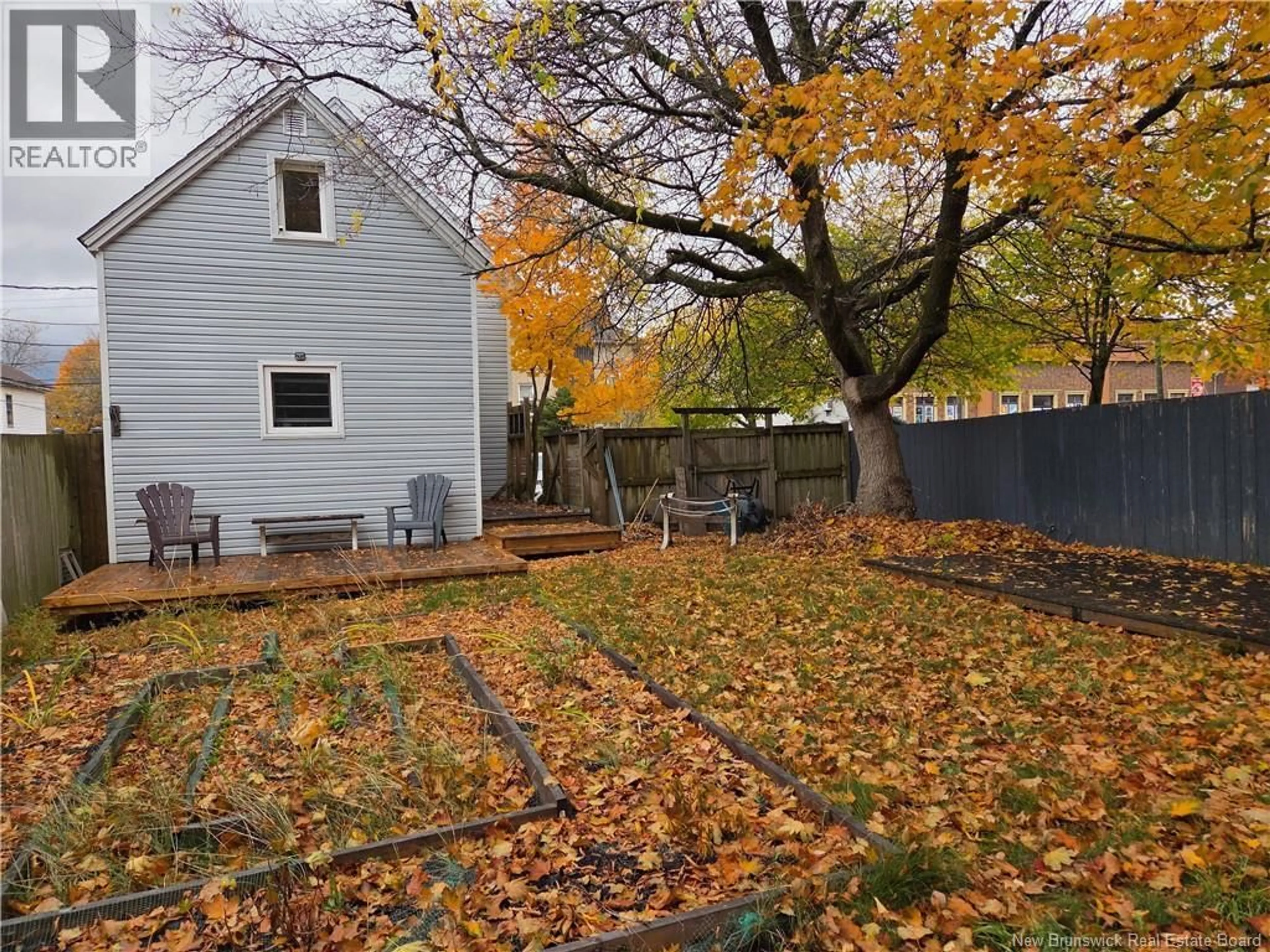 A pic from outside/outdoor area/front of a property/back of a property/a pic from drone, street for 121 HIGH STREET, Moncton New Brunswick E1C6B6