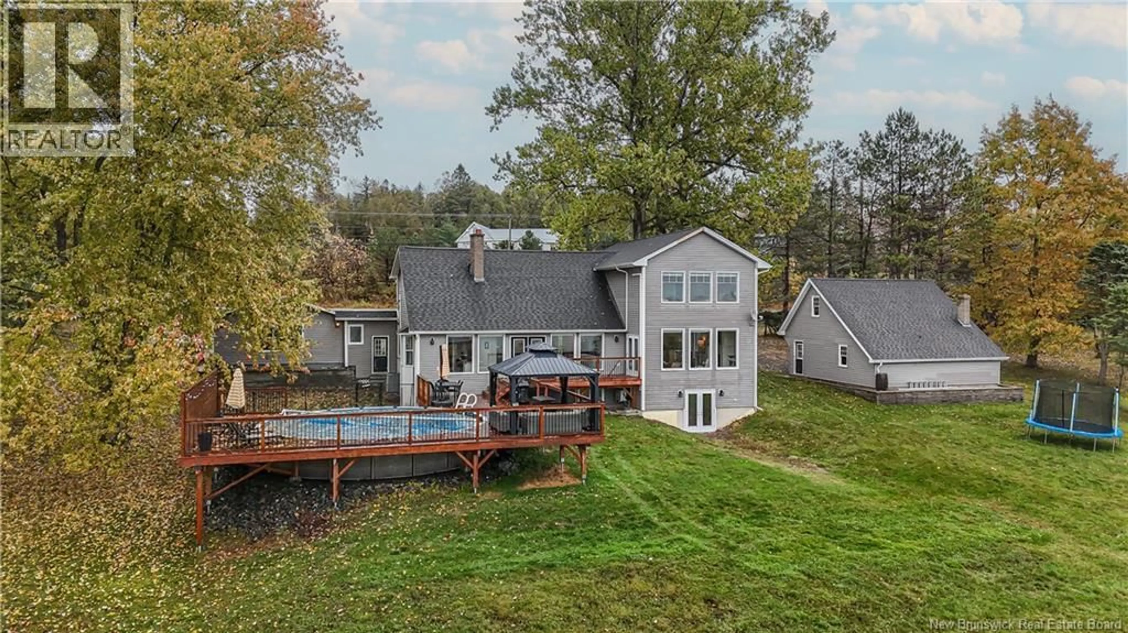 A pic from outside/outdoor area/front of a property/back of a property/a pic from drone, water/lake/river/ocean view for 242 MACTAQUAC HEIGHTS, Keswick Ridge New Brunswick E6L1P4