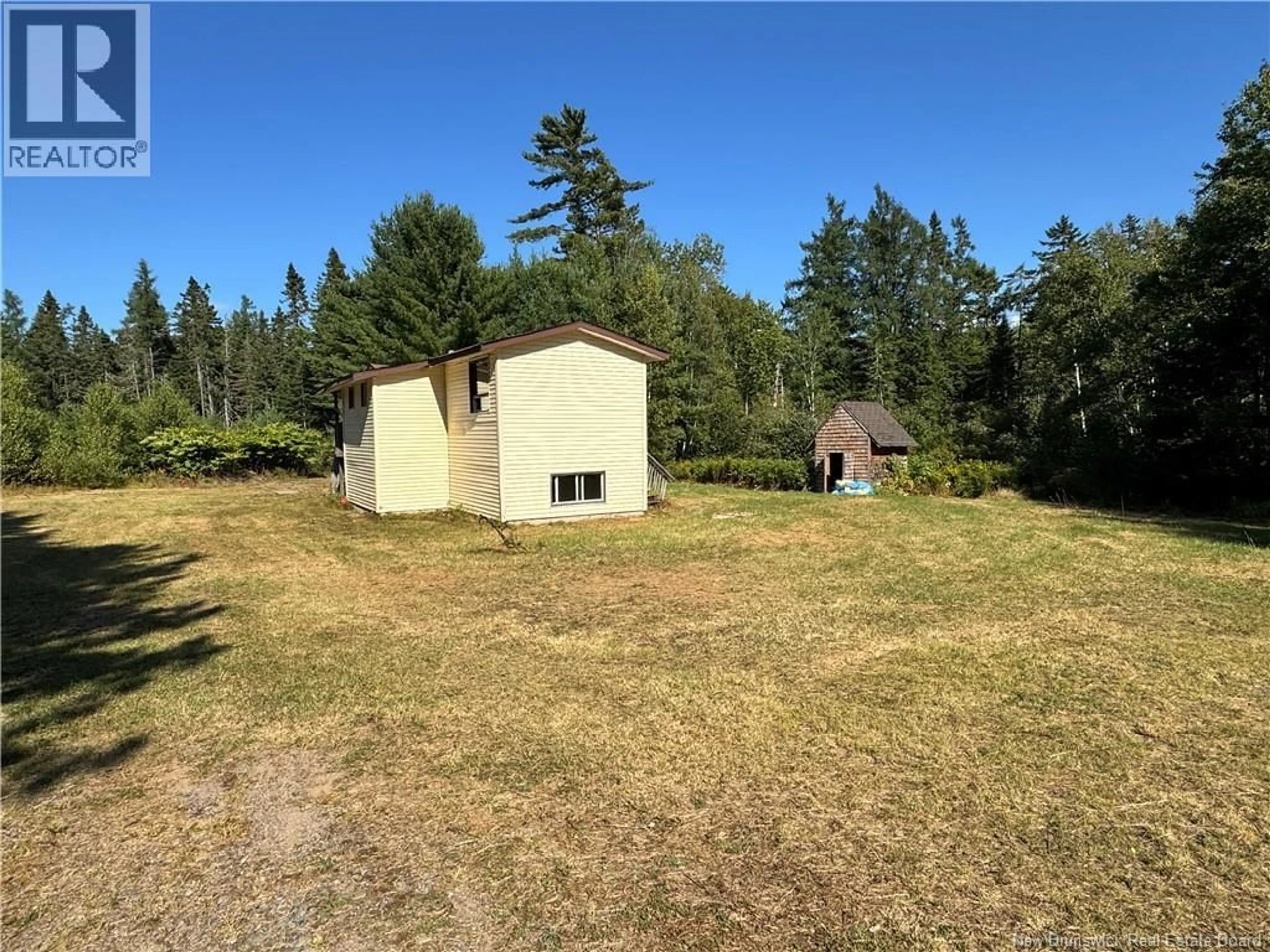 A pic from outside/outdoor area/front of a property/back of a property/a pic from drone, unknown for 49 LAKE ROAD, South Oromocto Lake New Brunswick E5L2S7