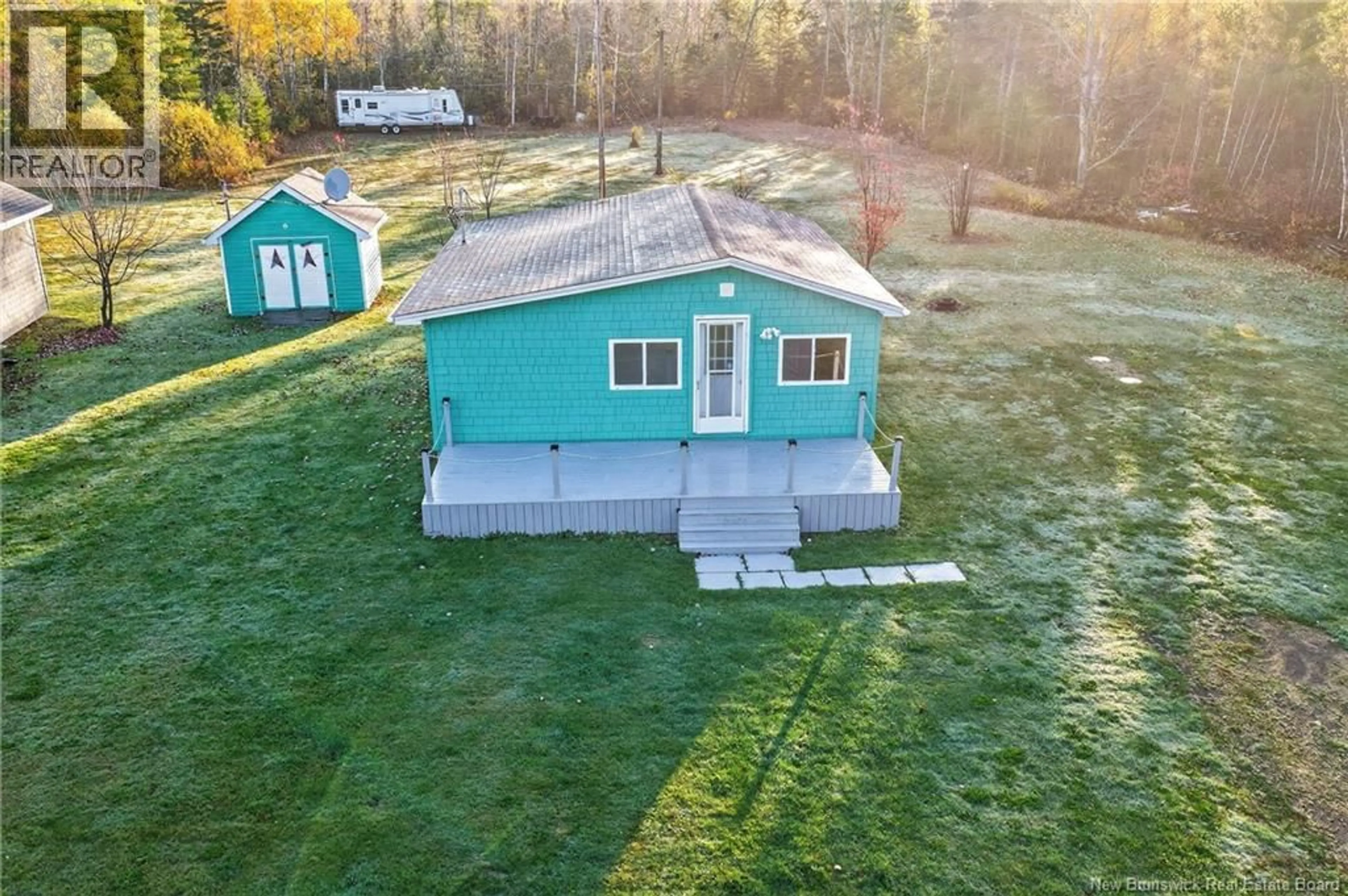 A pic from outside/outdoor area/front of a property/back of a property/a pic from drone, building for 17 STEPHANE, Grande-Digue New Brunswick E4R5T2