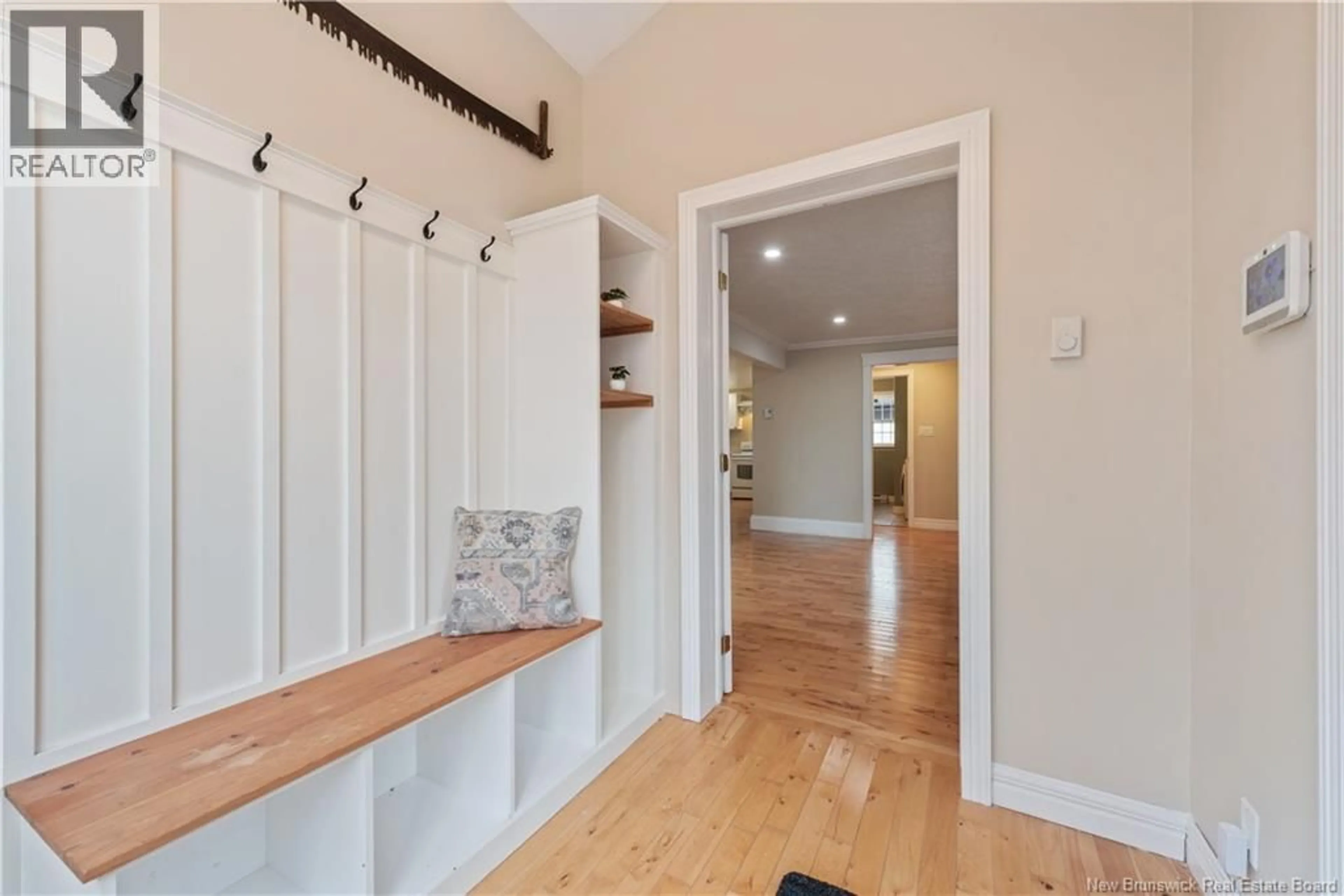 Indoor entryway for 3 DUNDAS AVENUE, Saint-Antoine New Brunswick E4V1N7