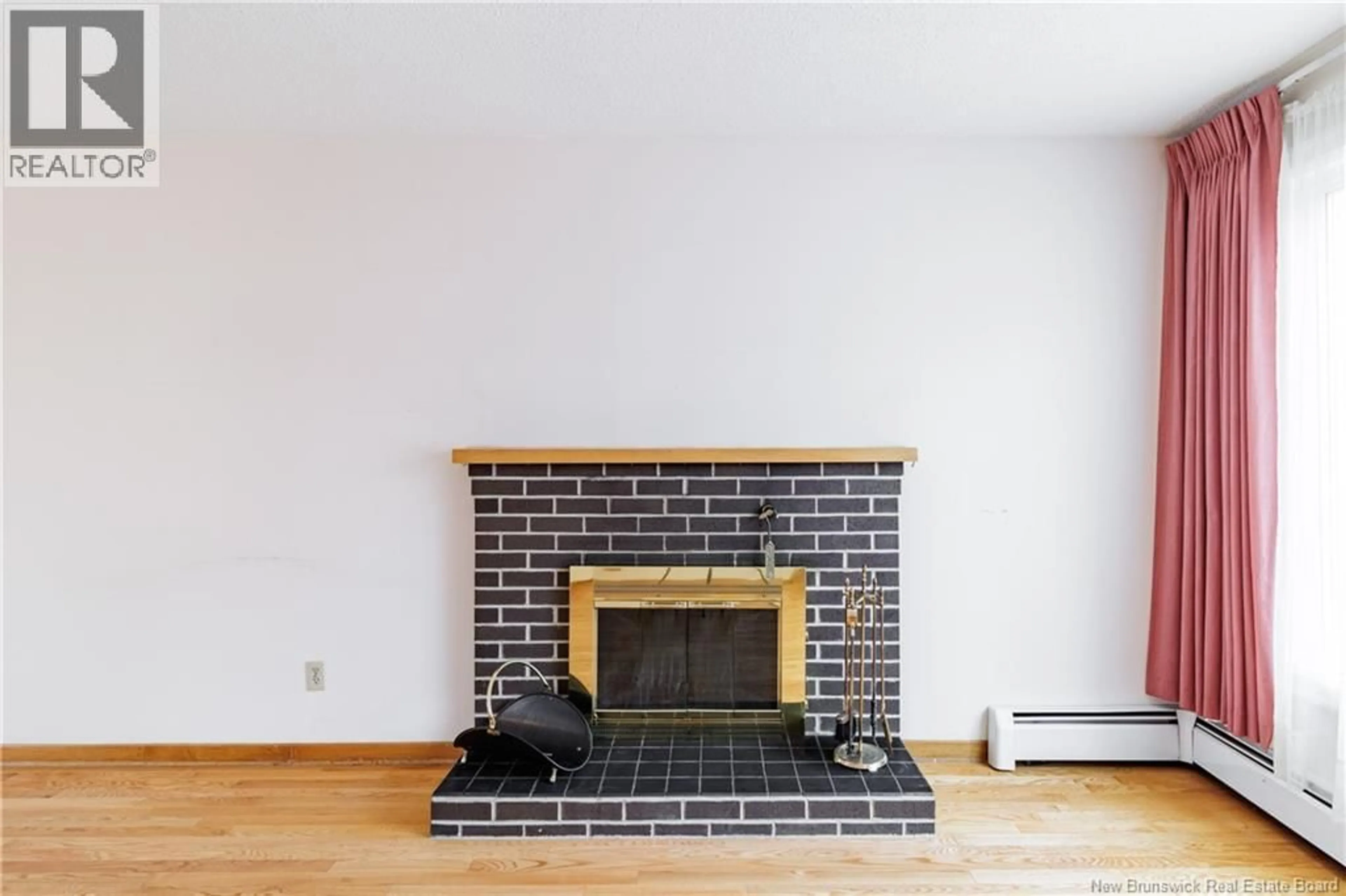 Living room with furniture, unknown for 117 EPWORTH CIRCLE, Fredericton New Brunswick E3A2M7