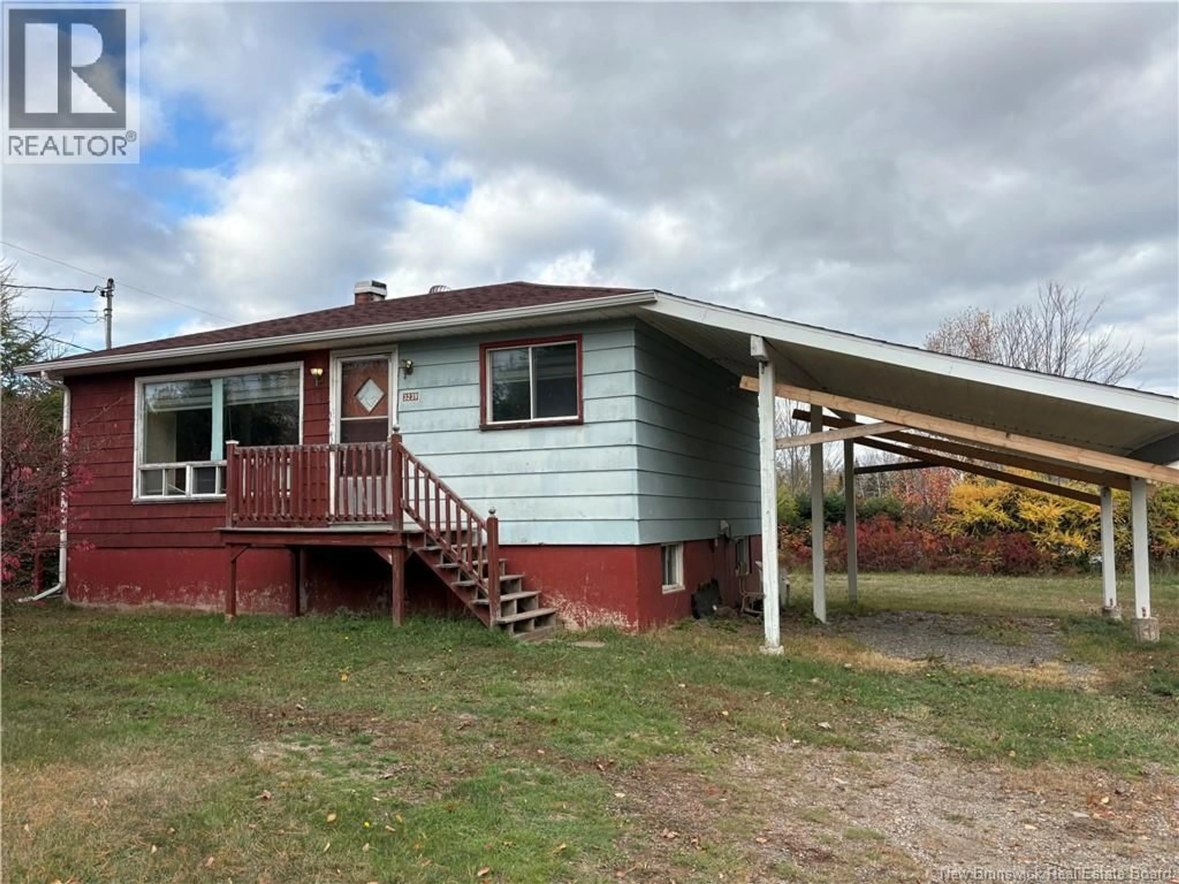 Home with vinyl exterior material, building for 3239 ROUTE 134, Bathurst New Brunswick E8L1T9