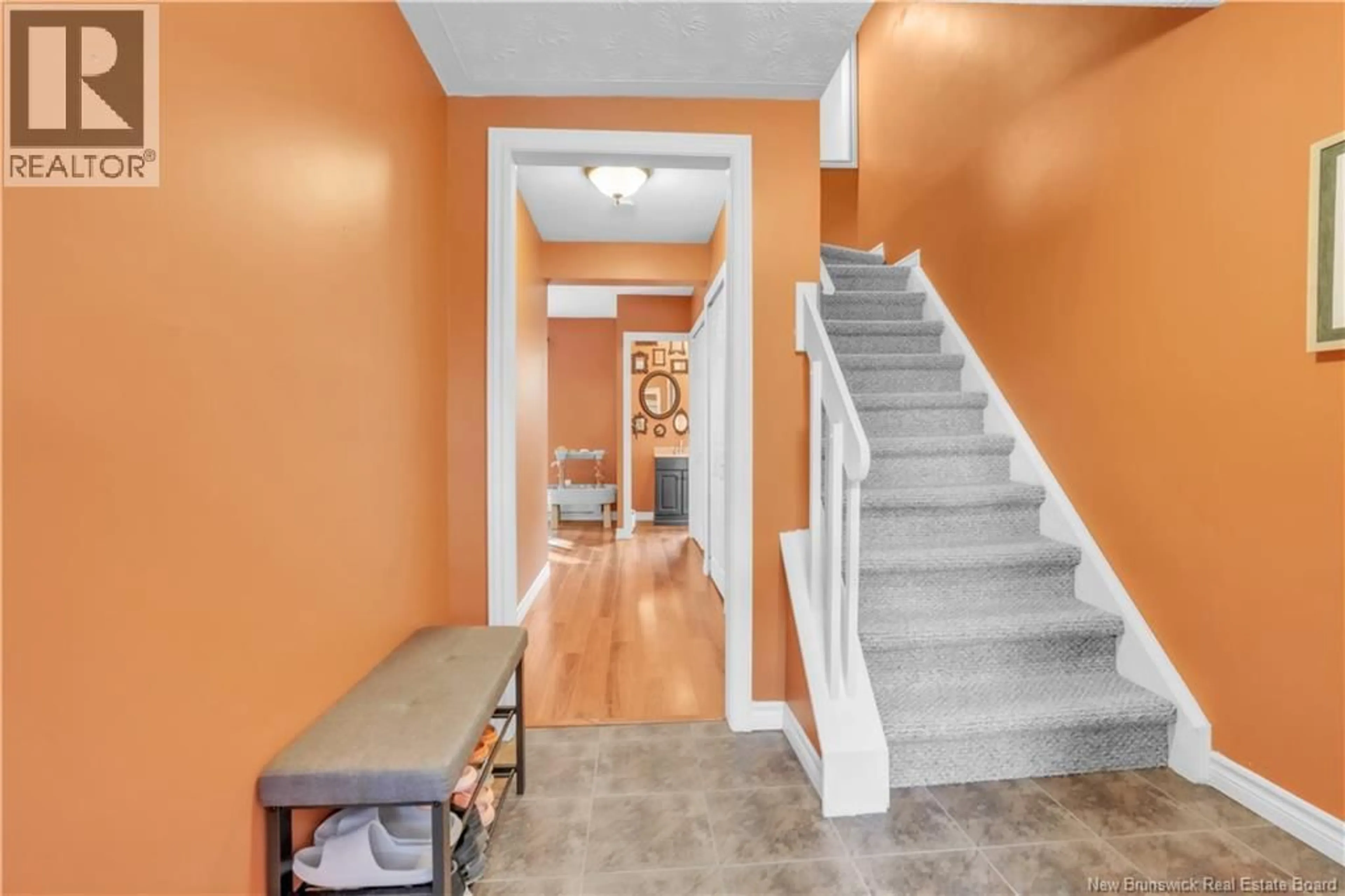 Indoor entryway for 21 HILLSVIEW CRESCENT, Rothesay New Brunswick E2E3N5