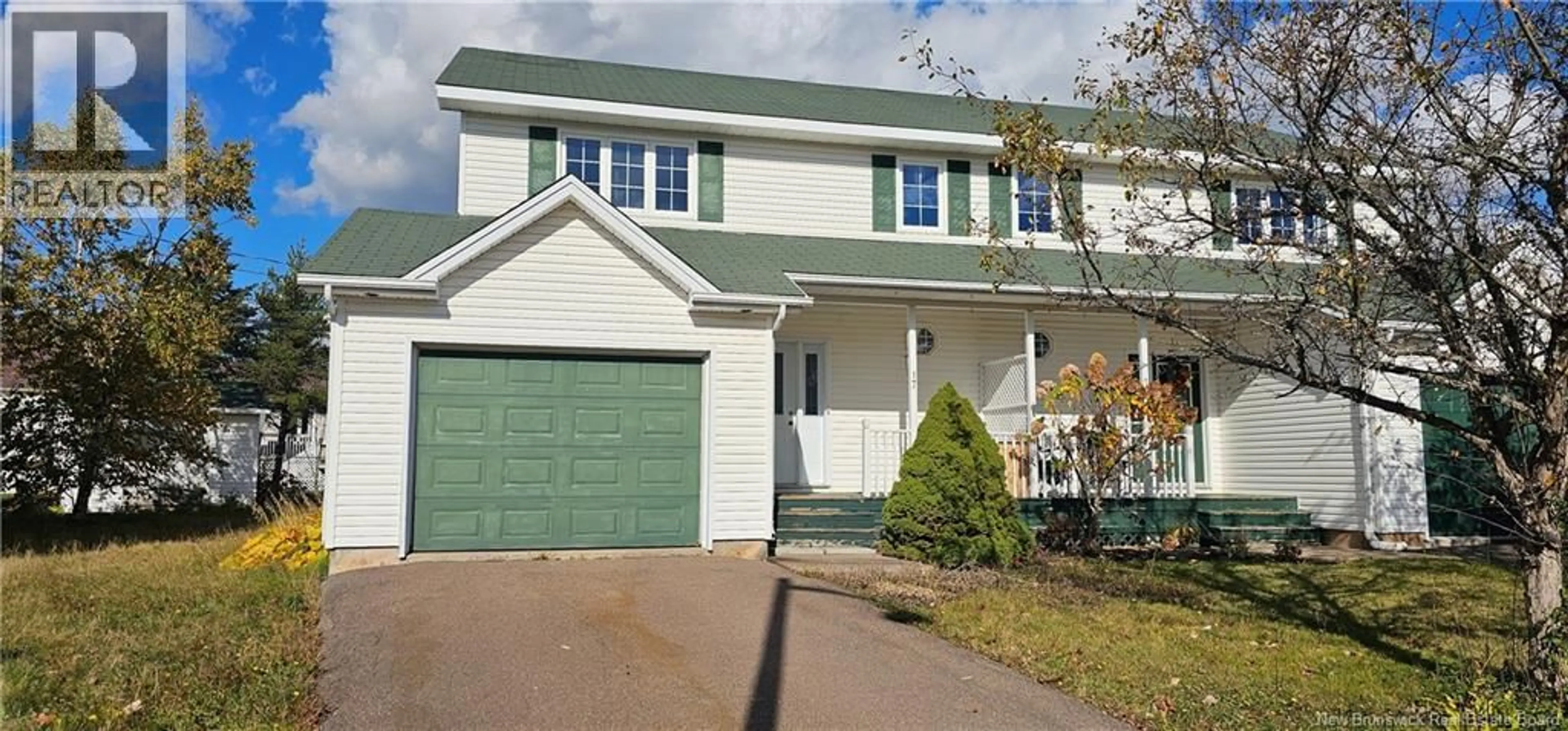 Home with vinyl exterior material, street for 17 SHEFFIELD COURT, Moncton New Brunswick E1G2J2