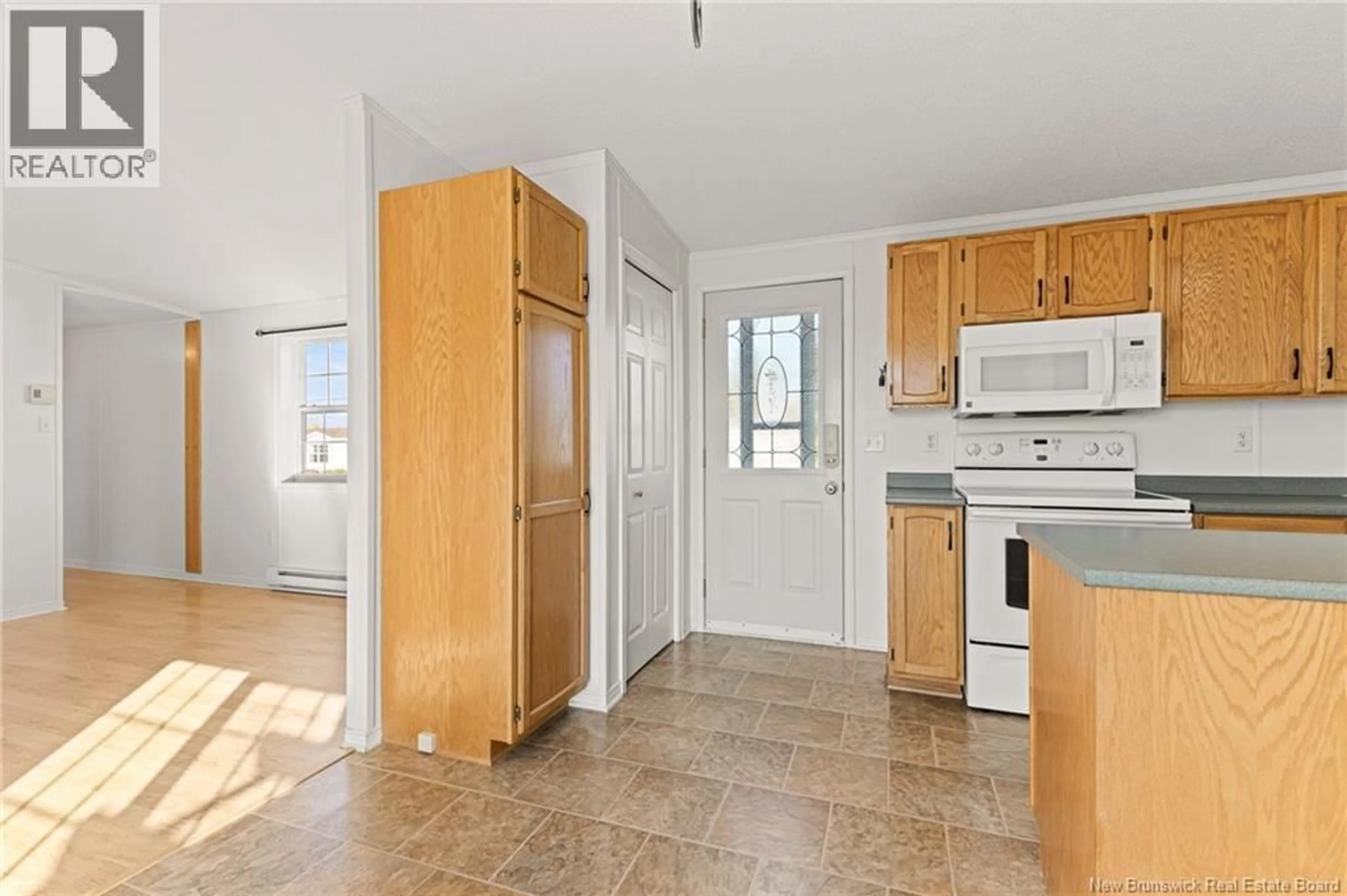 Standard kitchen, unknown for 23 RICHIBUCTOU LANE, Dieppe New Brunswick E1A7N1