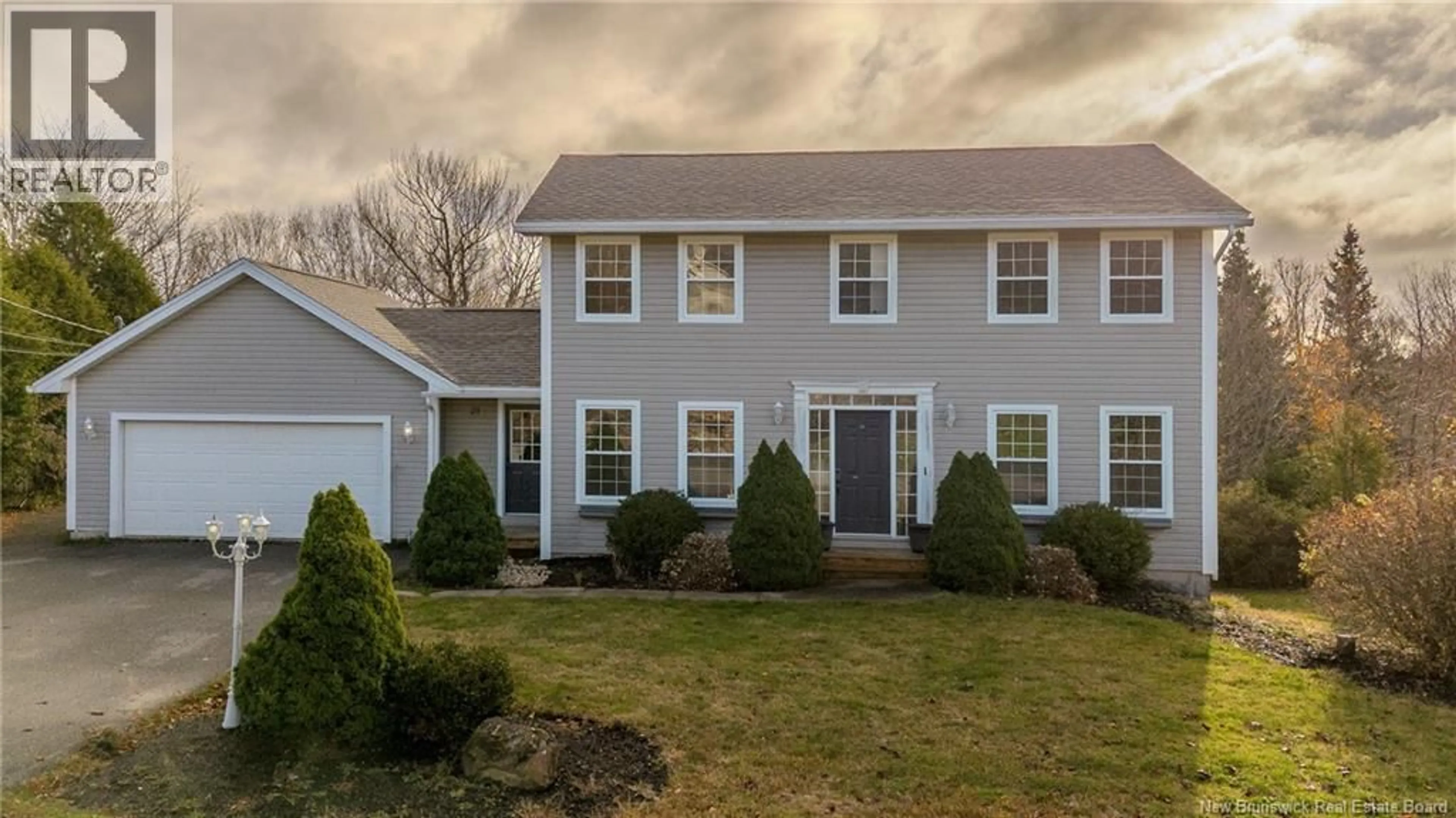 Home with vinyl exterior material, street for 21 BERKSHIRE CRESCENT, Quispamsis New Brunswick E2E5Z2