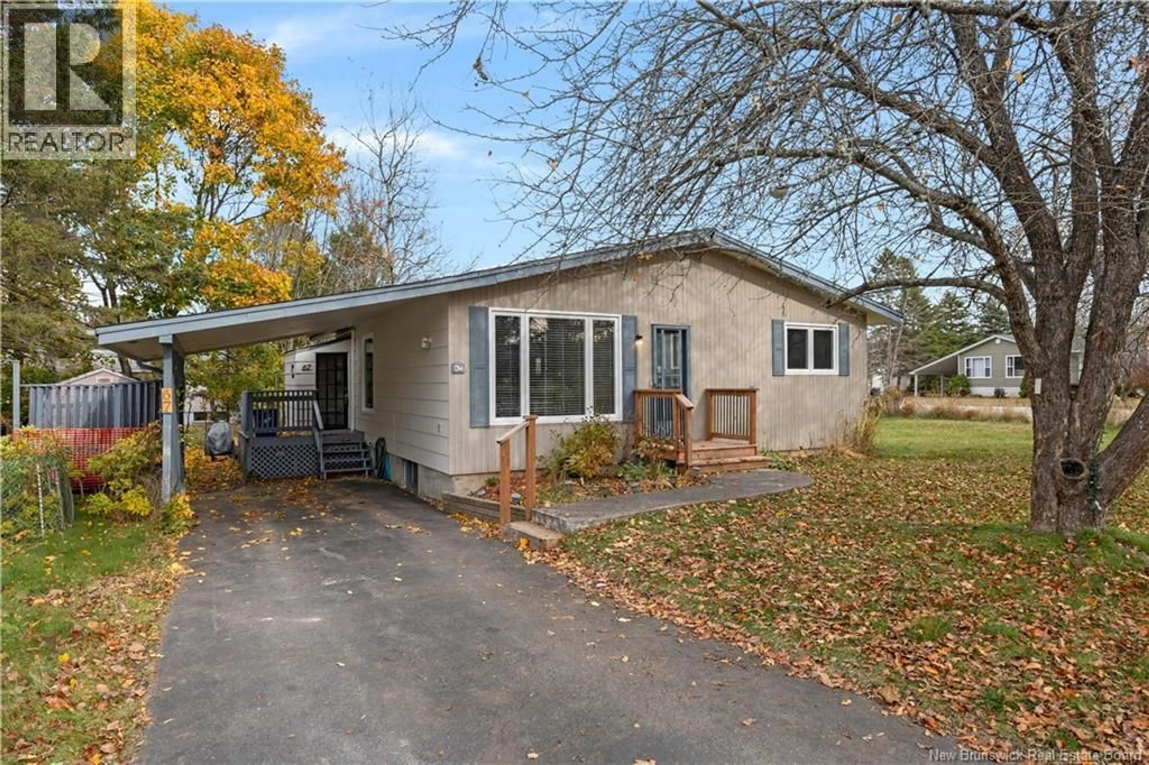 Home with vinyl exterior material, street for 67 DINEEN CRESCENT, Hampton New Brunswick E5N6A2