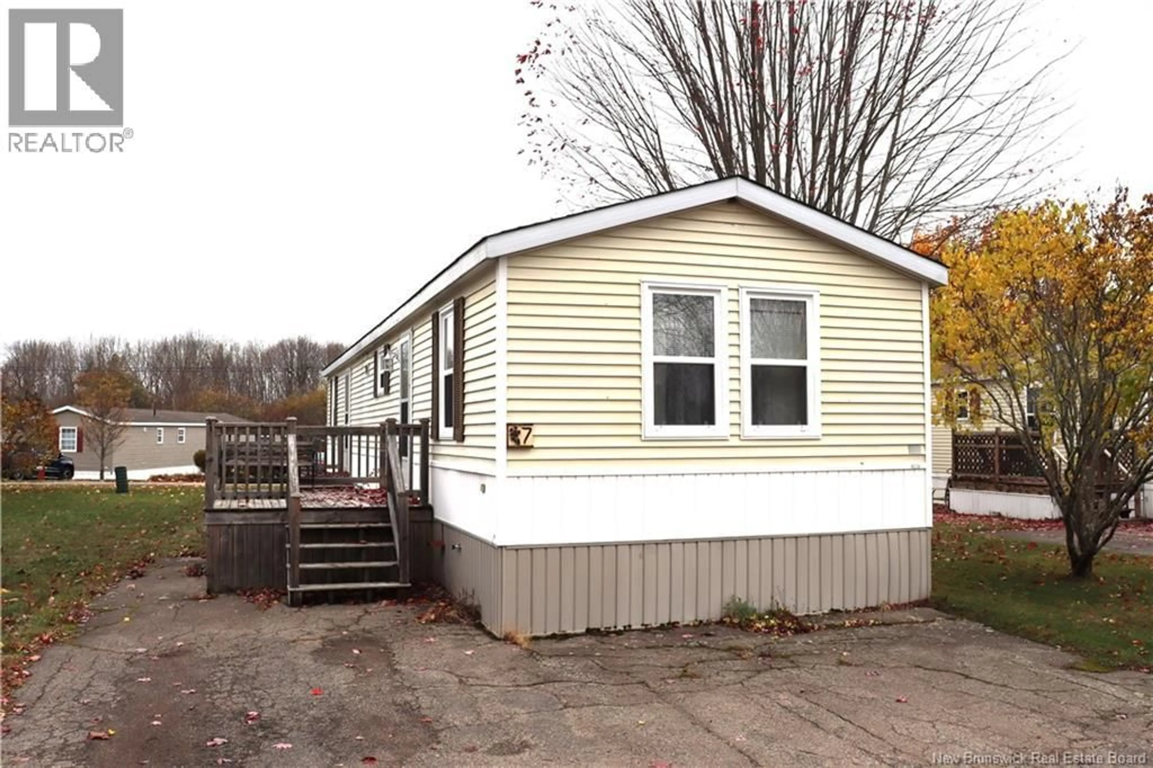 Home with vinyl exterior material, street for 7 BROOKVIEW STREET, Sussex Corner New Brunswick E4E2W3