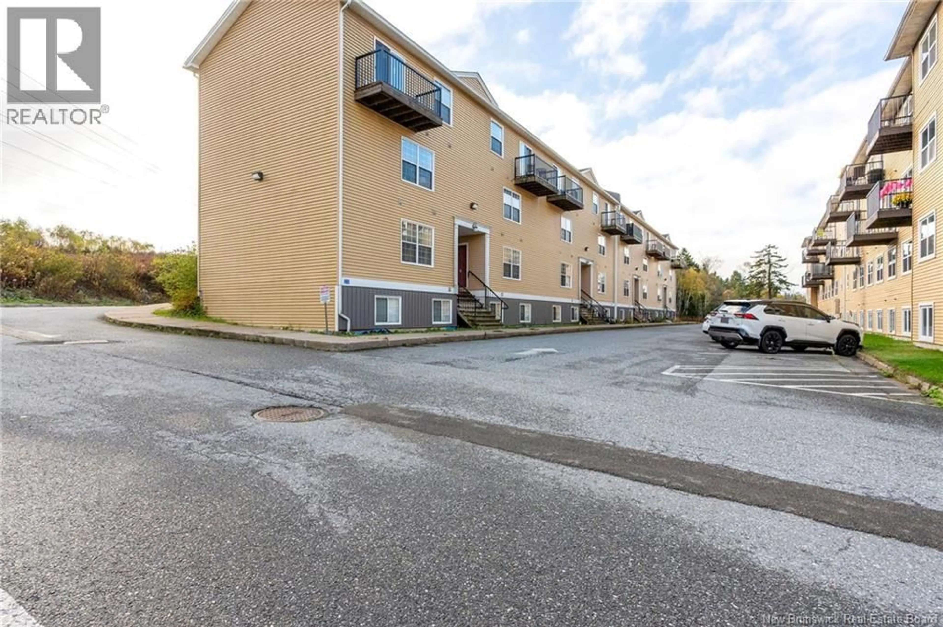 Unknown for 5 - 20 WOODHOLLOW, Saint John New Brunswick E2J0B7