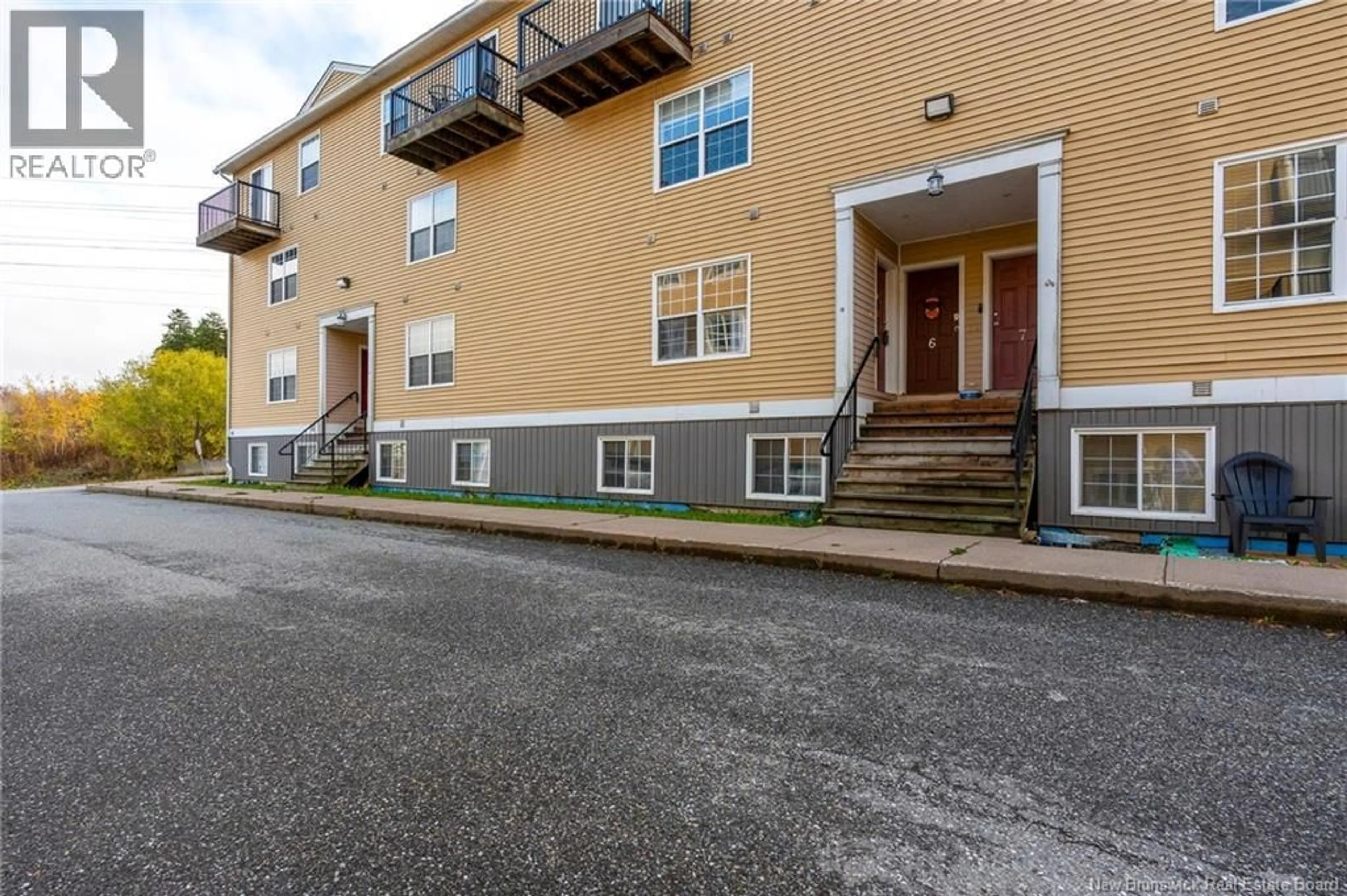 Unknown for 5 - 20 WOODHOLLOW, Saint John New Brunswick E2J0B7